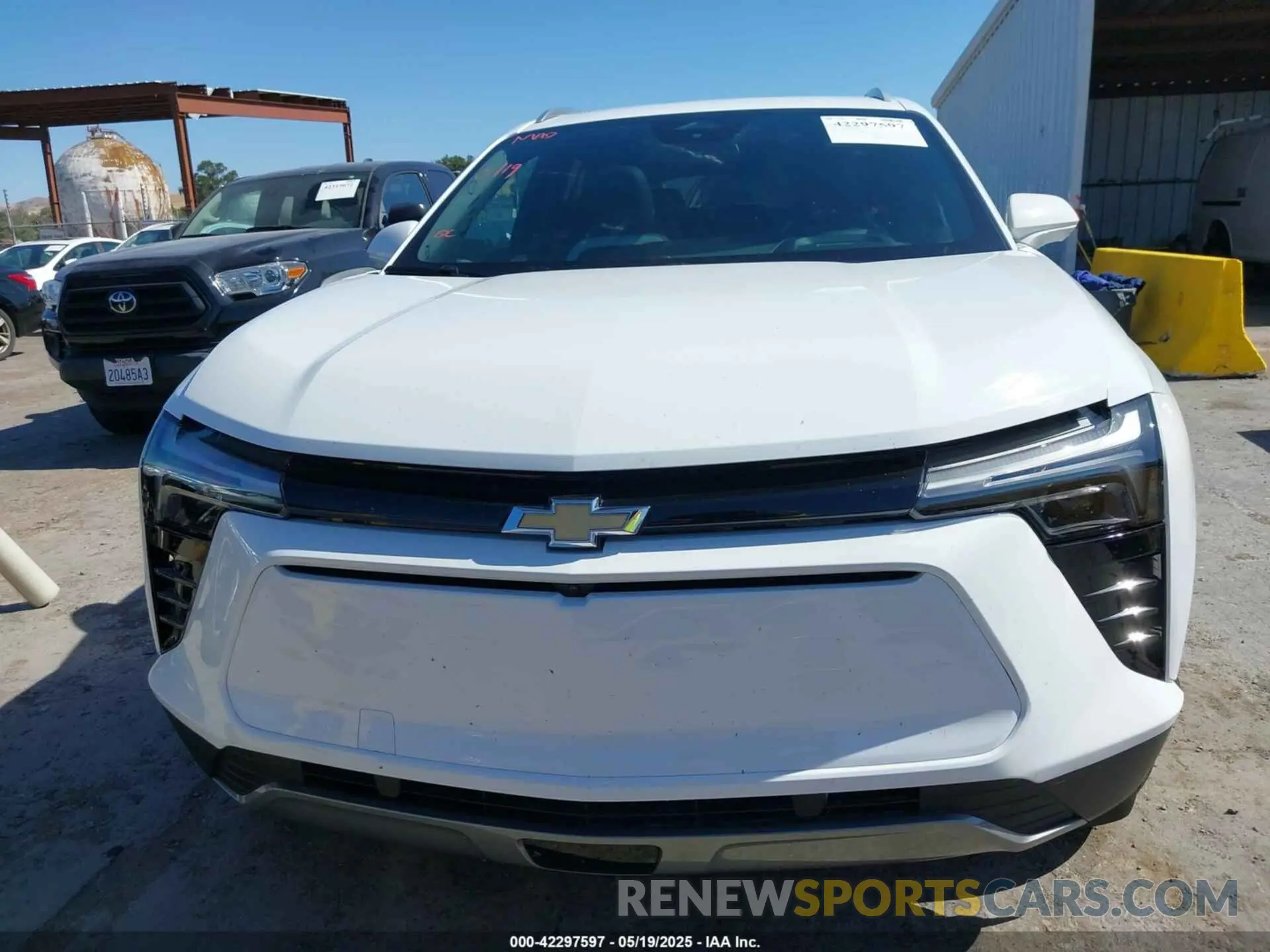 12 Photograph of a damaged car 3GNKDBRJ6RS227758 CHEVROLET BLAZER EV 2024