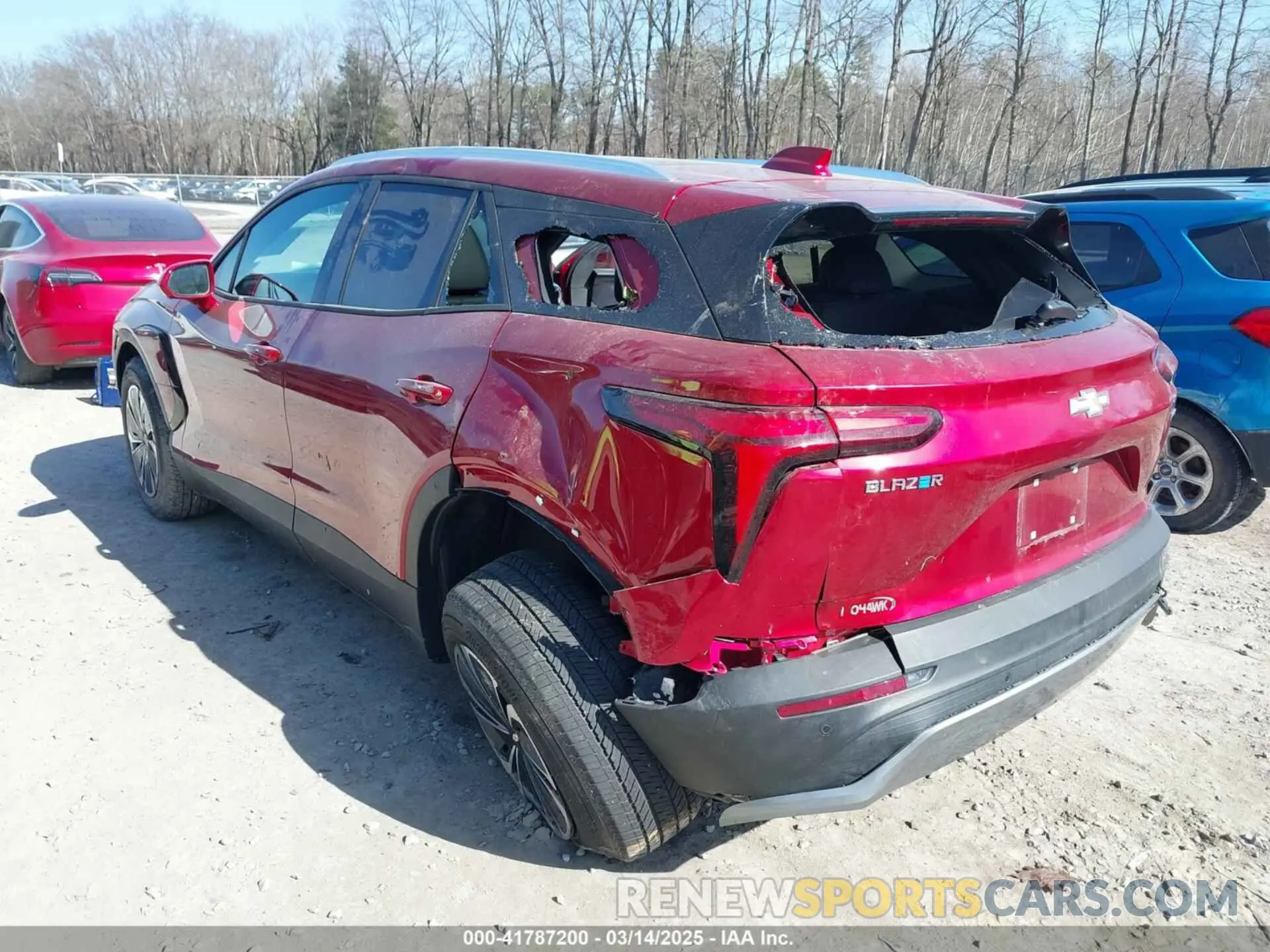 6 Photograph of a damaged car 3GNKDBRJ8RS215935 CHEVROLET BLAZER EV 2024