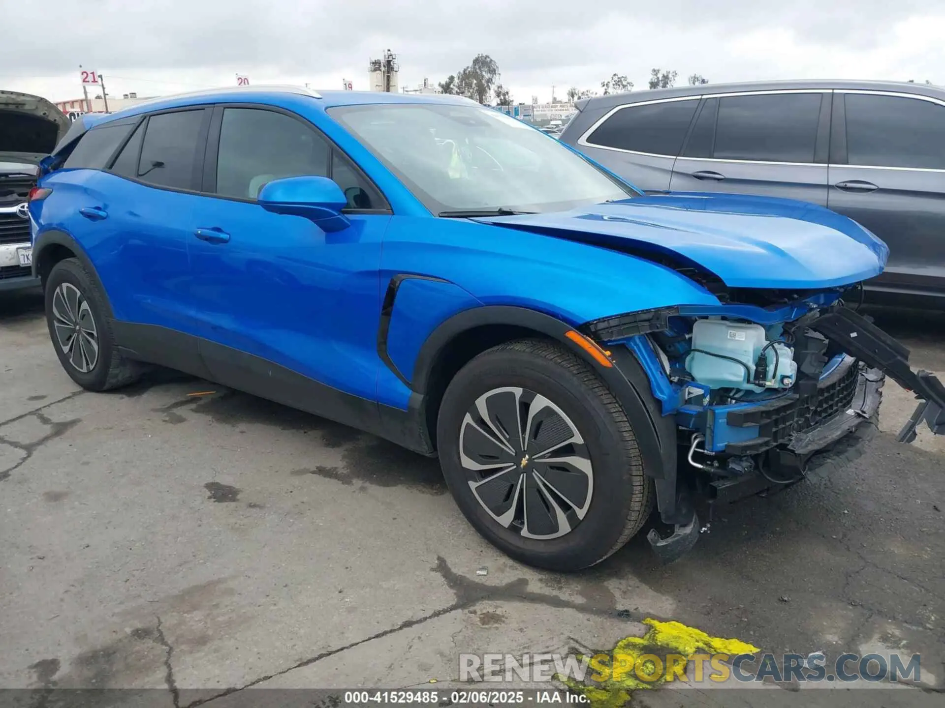1 Photograph of a damaged car 3GNKDBRJ8RS263354 CHEVROLET BLAZER EV 2024