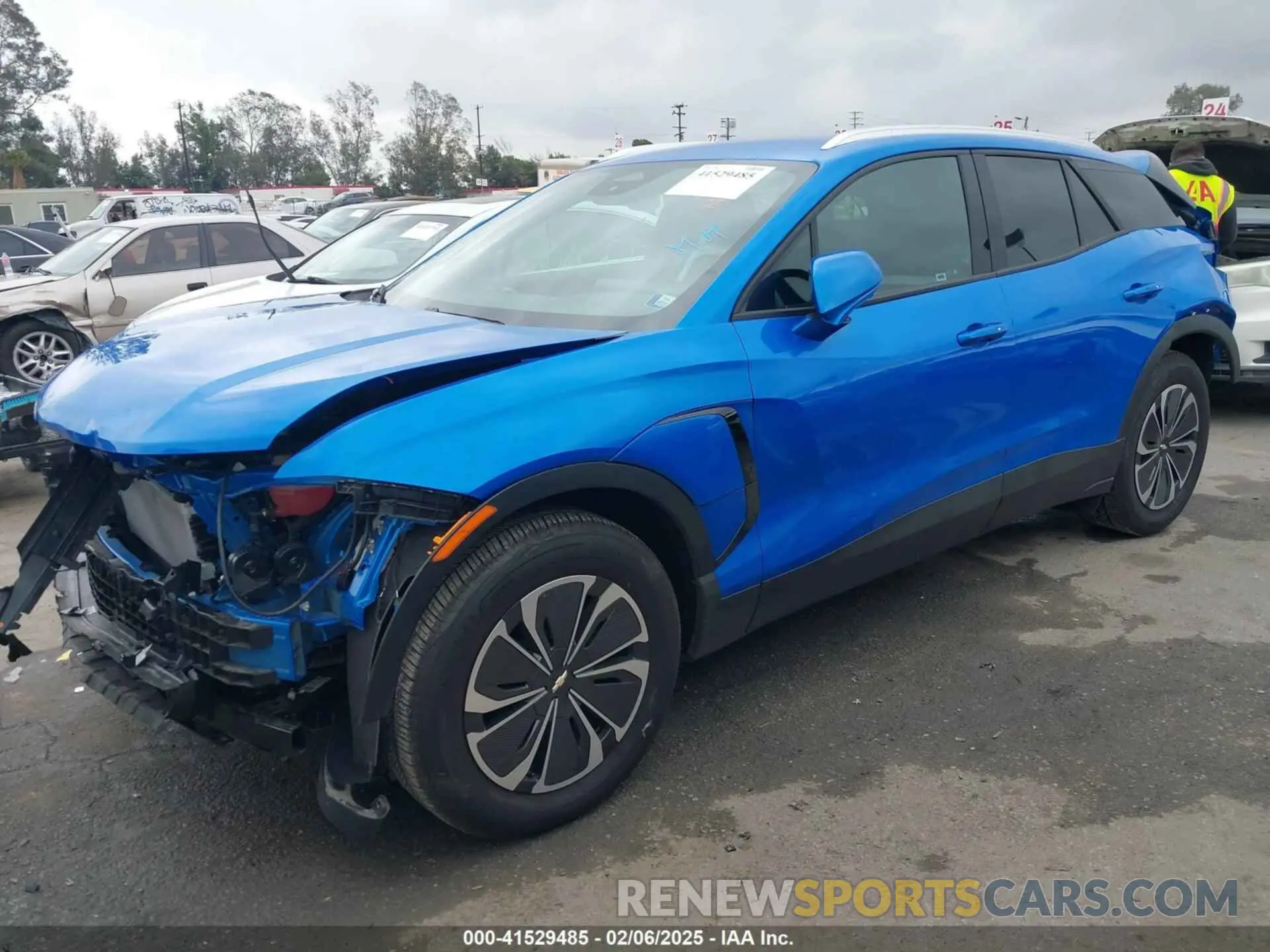 2 Photograph of a damaged car 3GNKDBRJ8RS263354 CHEVROLET BLAZER EV 2024