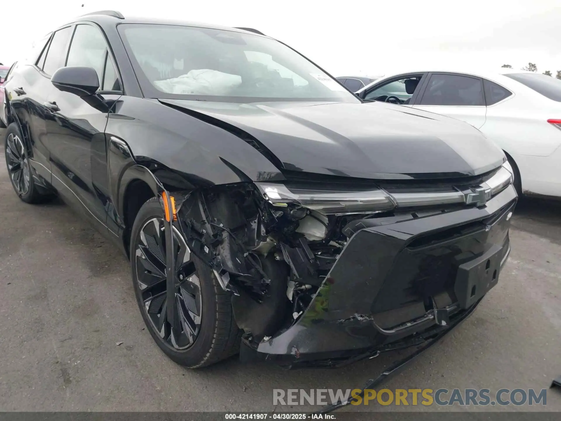6 Photograph of a damaged car 3GNKDCRJ0RS165957 CHEVROLET BLAZER EV 2024