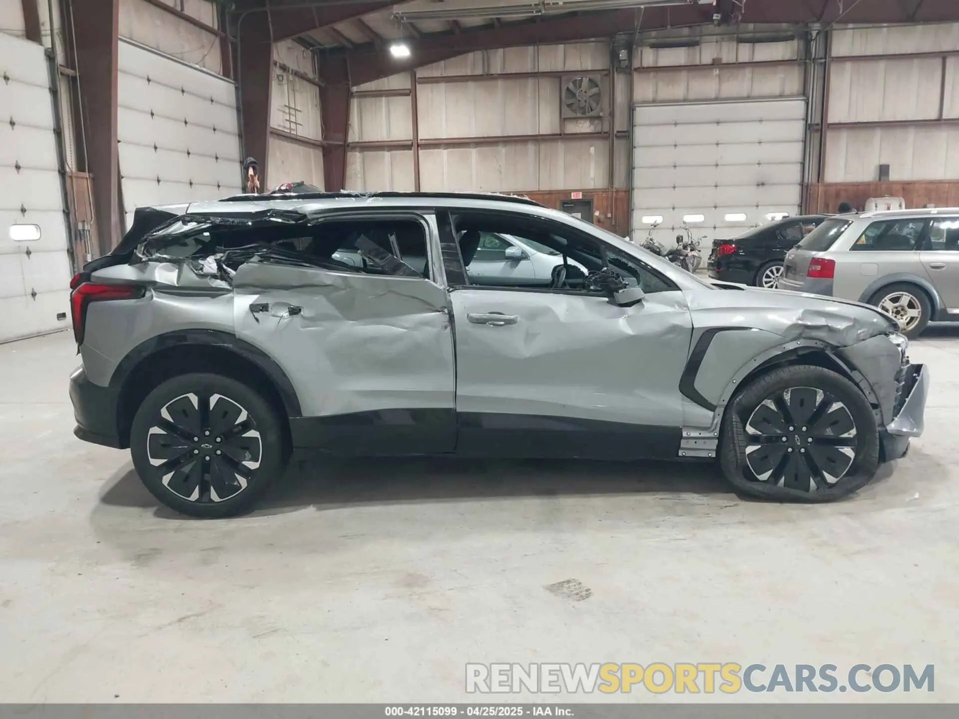 13 Photograph of a damaged car 3GNKDCRJ7RS159749 CHEVROLET BLAZER EV 2024