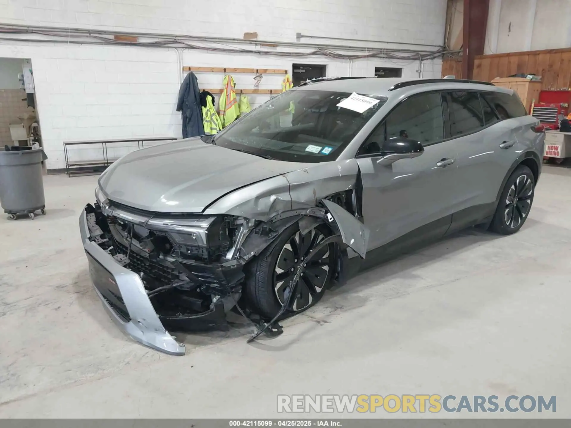 2 Photograph of a damaged car 3GNKDCRJ7RS159749 CHEVROLET BLAZER EV 2024