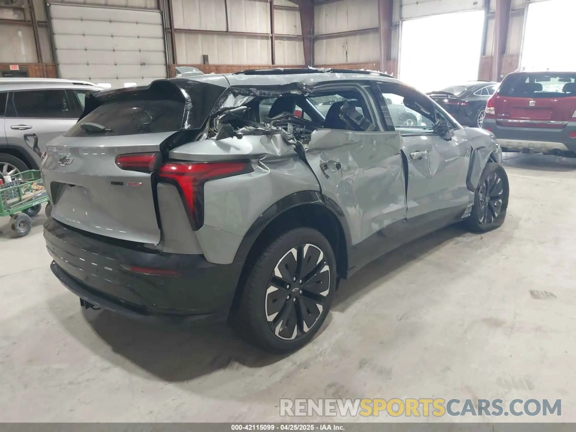 4 Photograph of a damaged car 3GNKDCRJ7RS159749 CHEVROLET BLAZER EV 2024