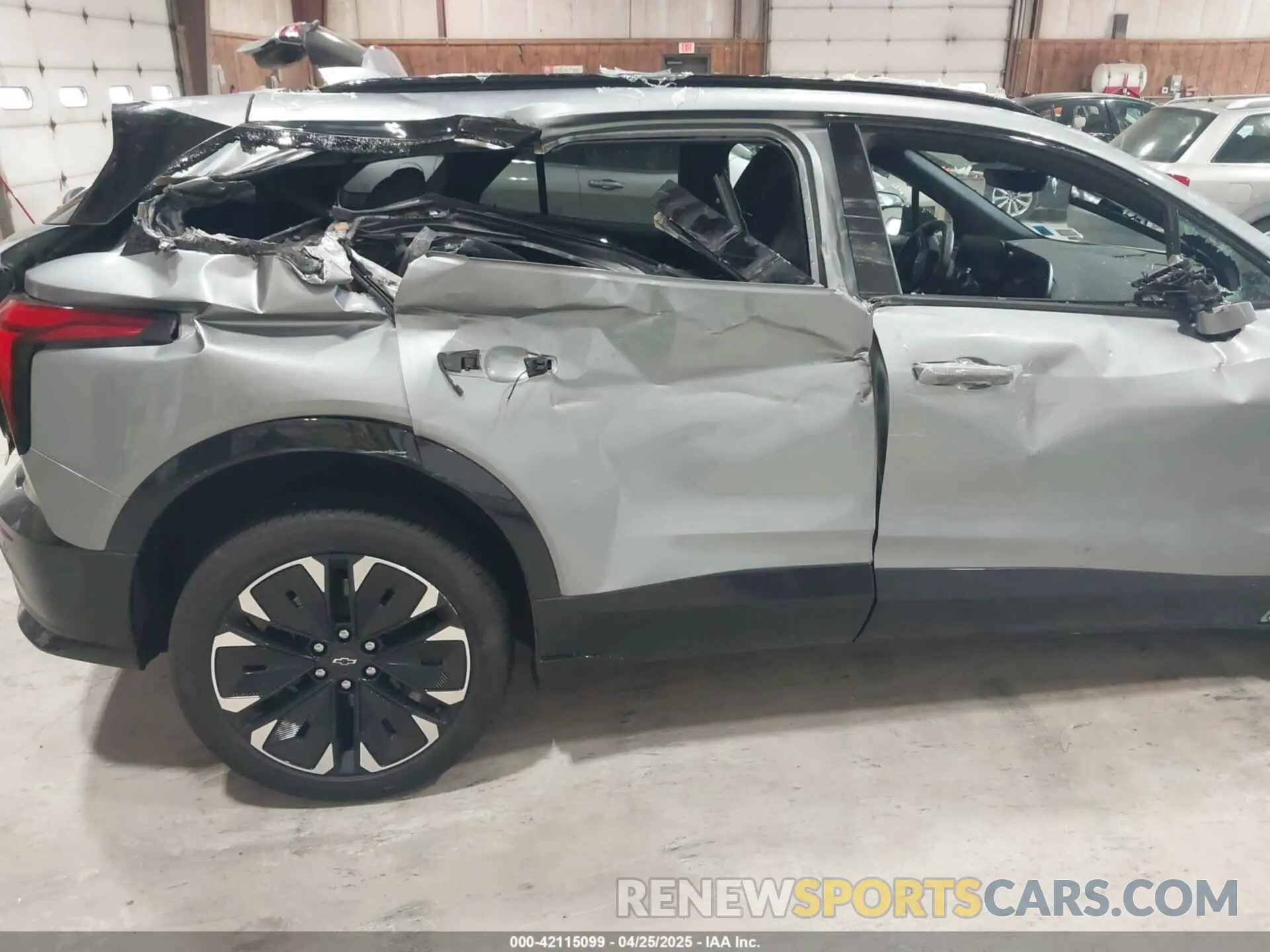 6 Photograph of a damaged car 3GNKDCRJ7RS159749 CHEVROLET BLAZER EV 2024