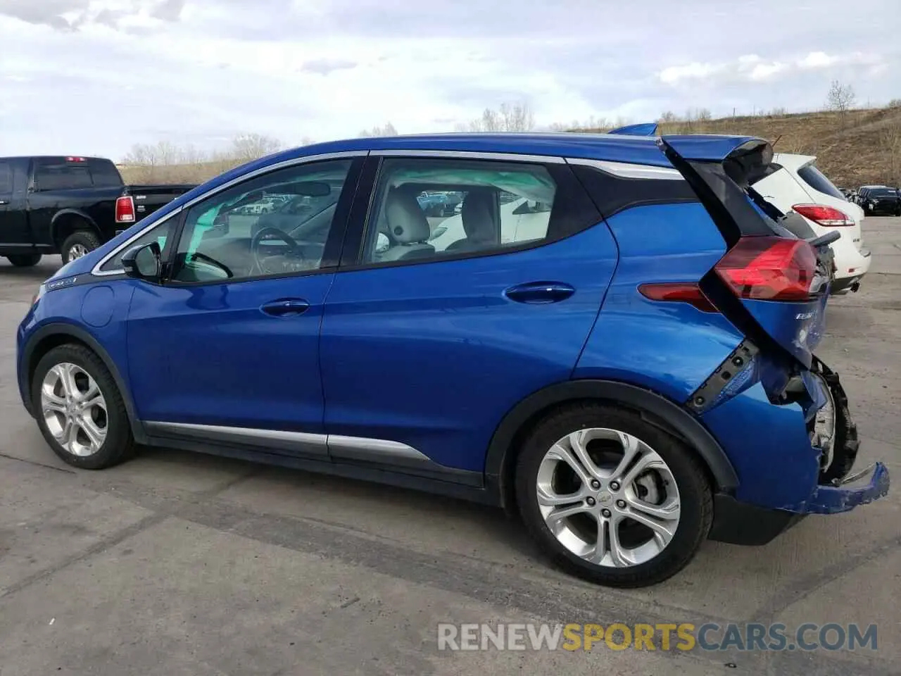 2 Photograph of a damaged car 1G1FY6S09K4107944 CHEVROLET BOLT 2019