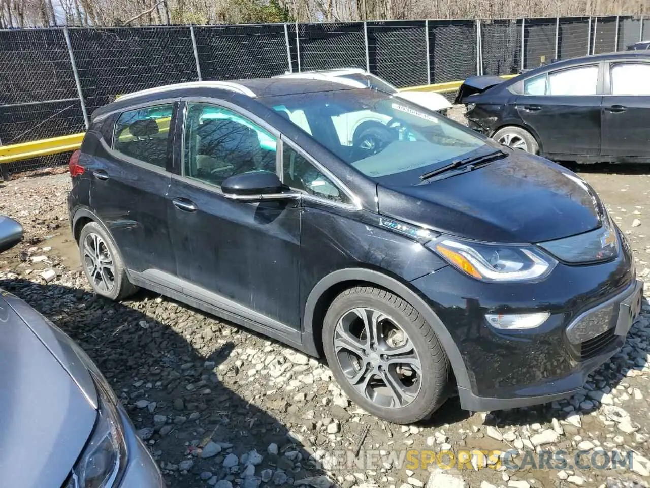 4 Photograph of a damaged car 1G1FZ6S09K4120772 CHEVROLET BOLT 2019