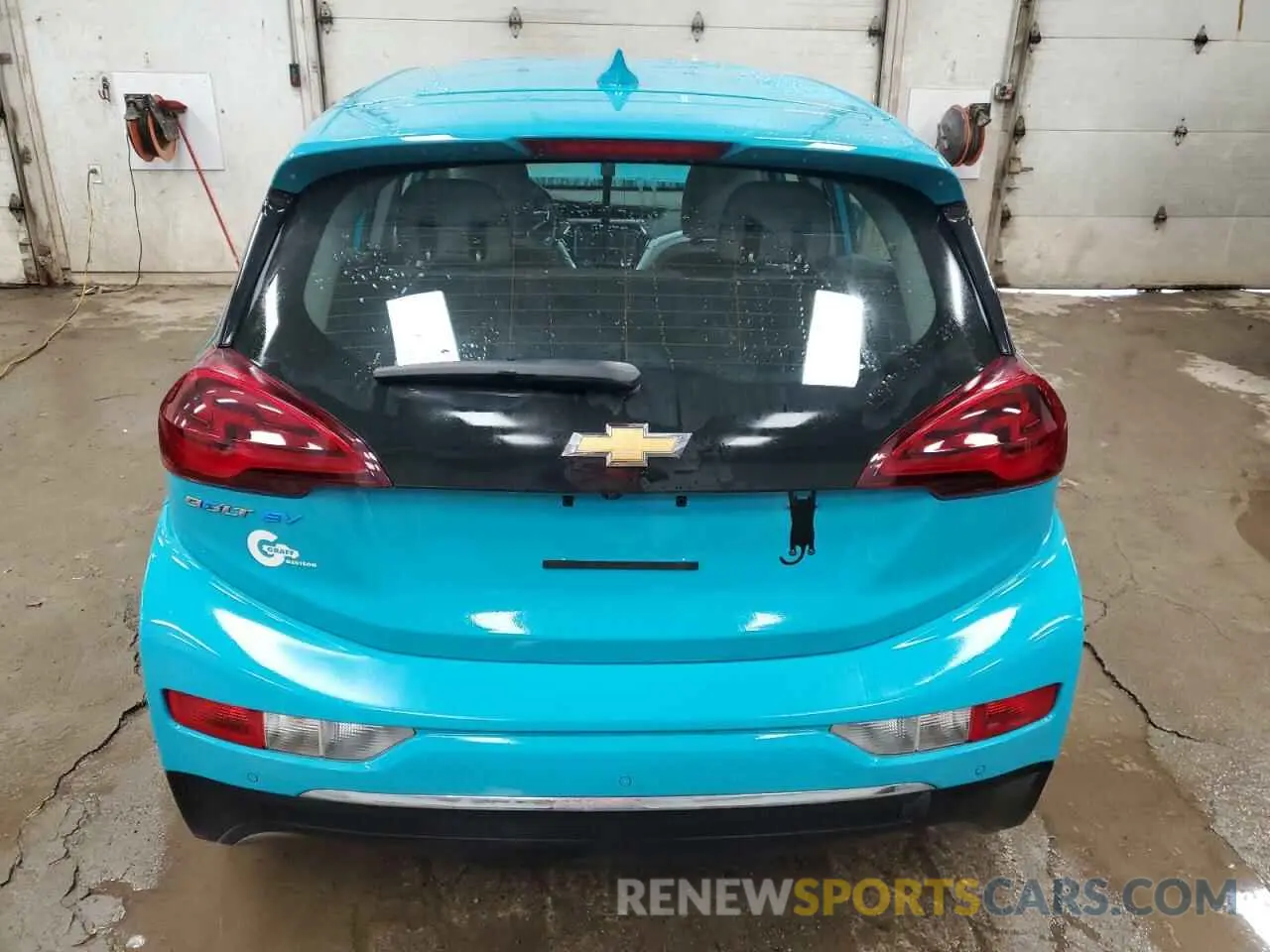 6 Photograph of a damaged car 1G1FY6S00L4145130 CHEVROLET BOLT 2020
