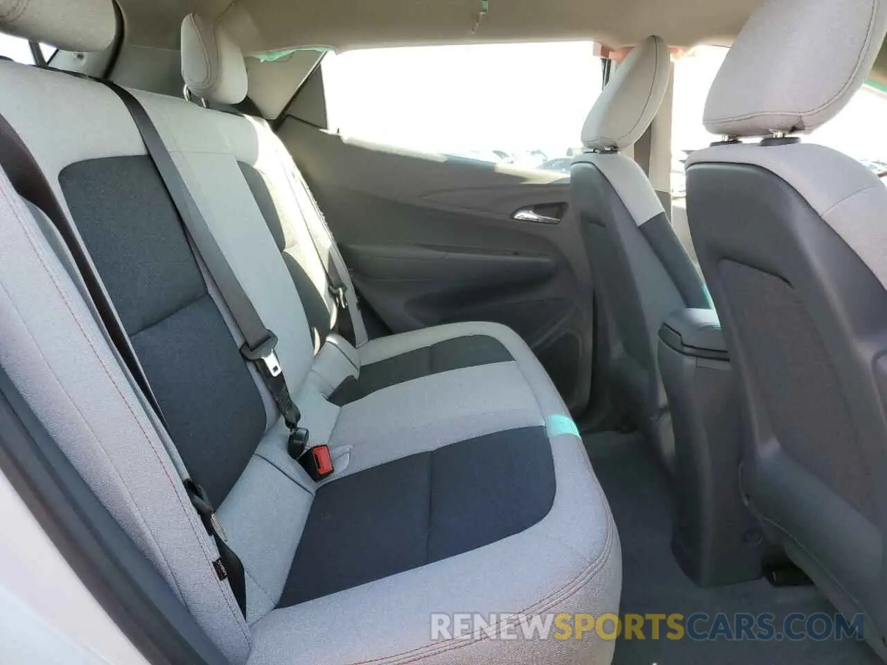 10 Photograph of a damaged car 1G1FY6S06L4102881 CHEVROLET BOLT 2020