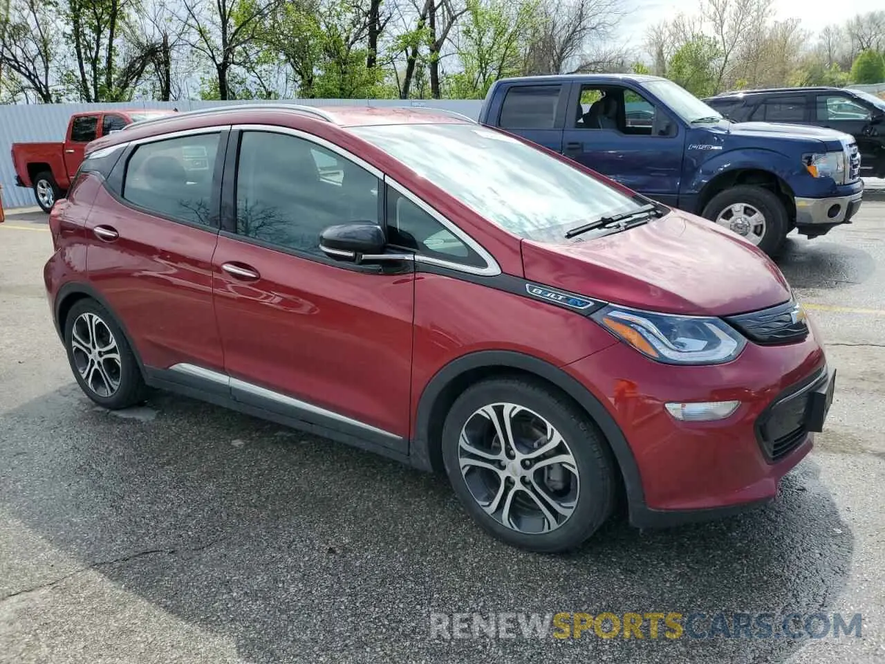 4 Photograph of a damaged car 1G1FZ6S02L4107413 CHEVROLET BOLT 2020