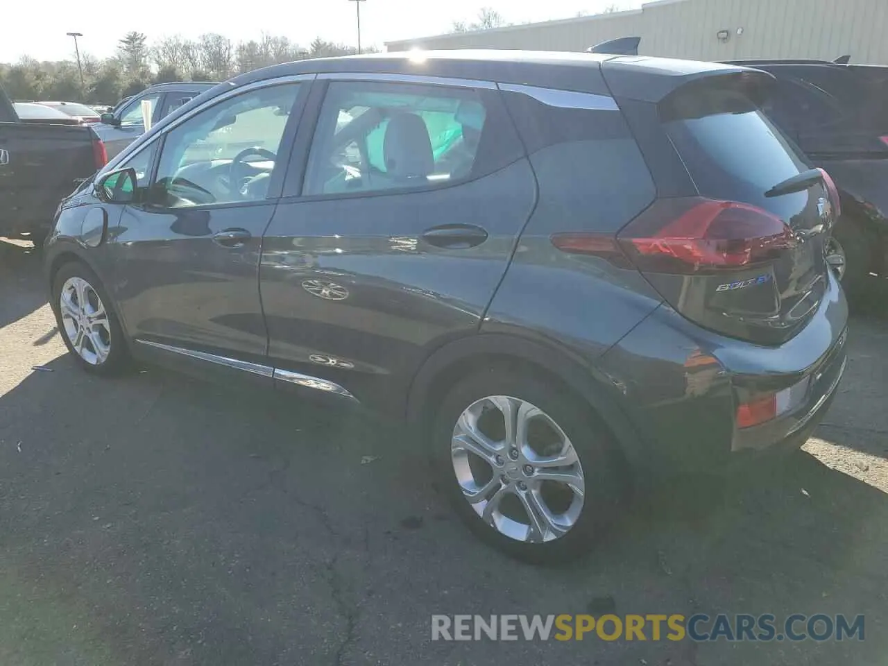 2 Photograph of a damaged car 1G1FY6S06M4114014 CHEVROLET BOLT 2021