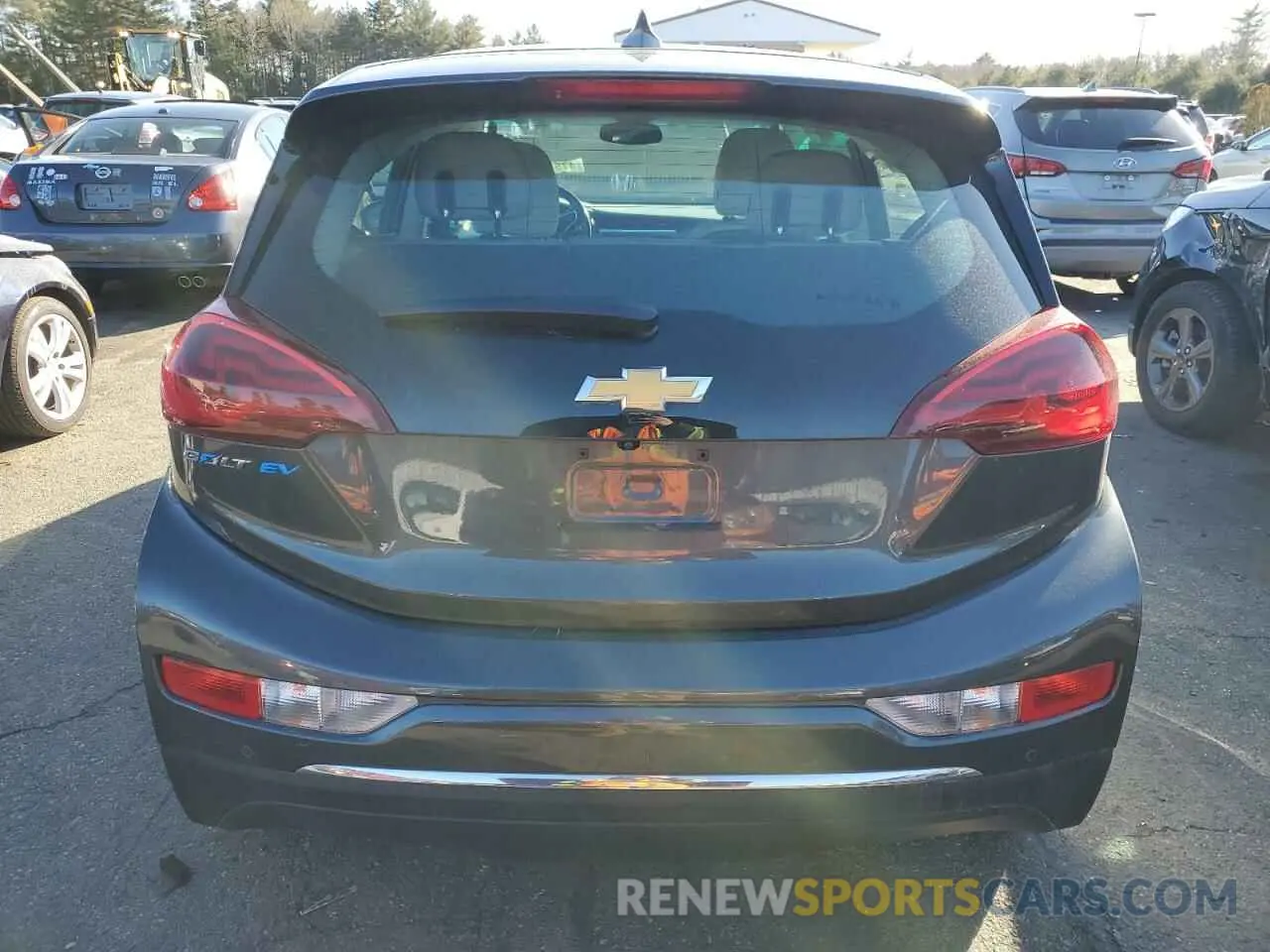 6 Photograph of a damaged car 1G1FY6S06M4114014 CHEVROLET BOLT 2021