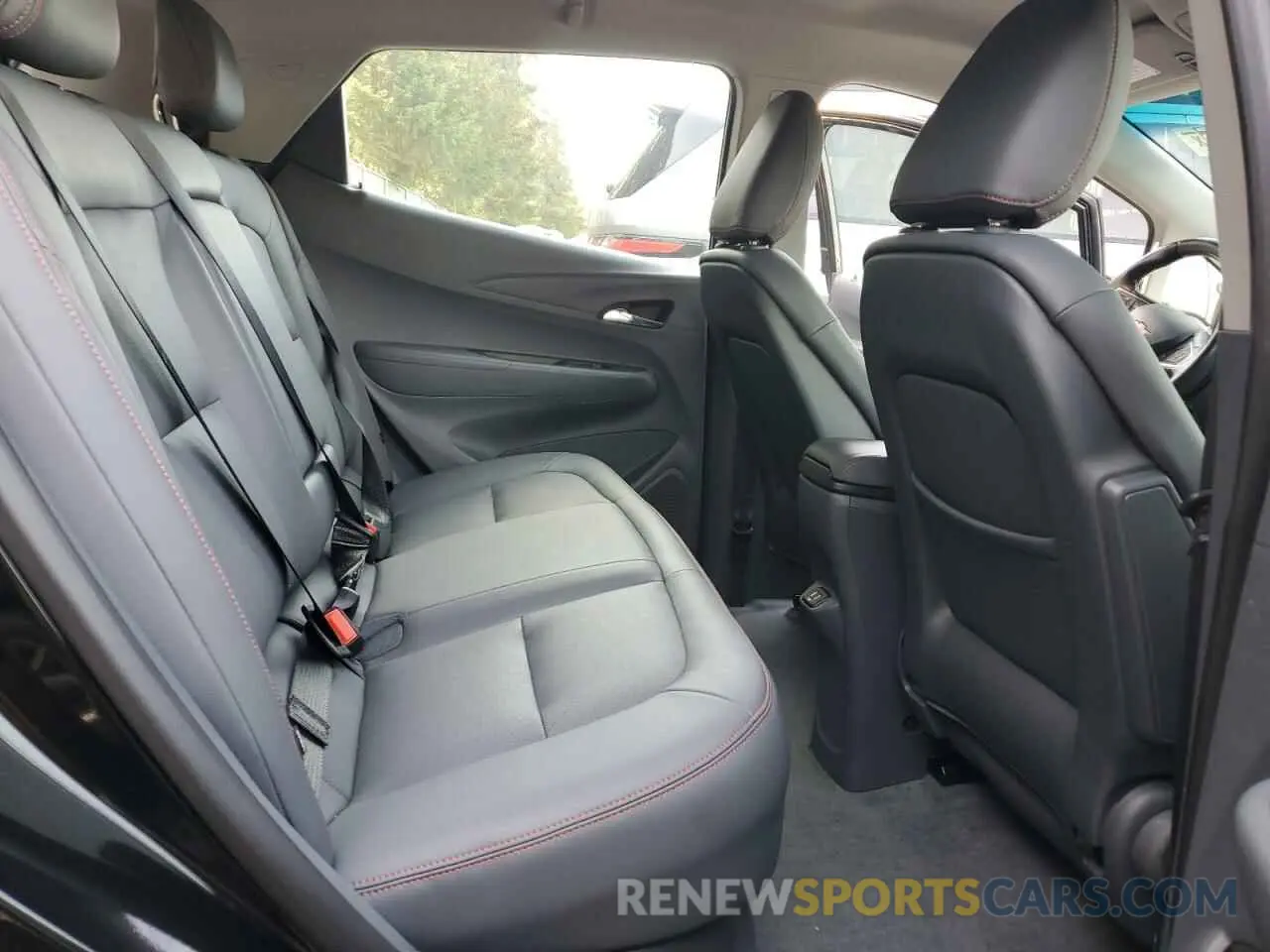 10 Photograph of a damaged car 1G1FZ6S00M4112627 CHEVROLET BOLT 2021