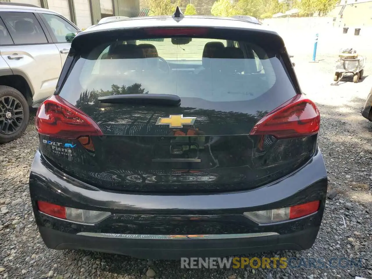 6 Photograph of a damaged car 1G1FZ6S00M4112627 CHEVROLET BOLT 2021