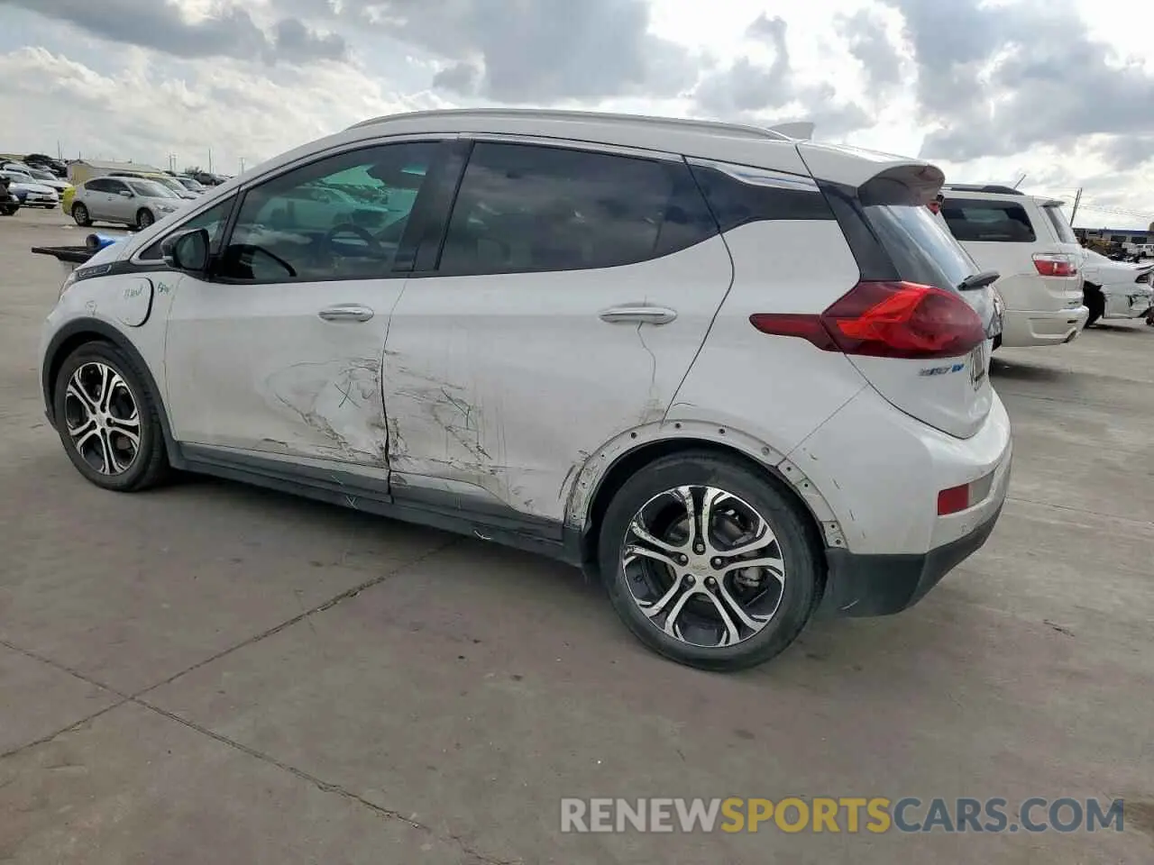 2 Photograph of a damaged car 1G1FZ6S02M4108711 CHEVROLET BOLT 2021