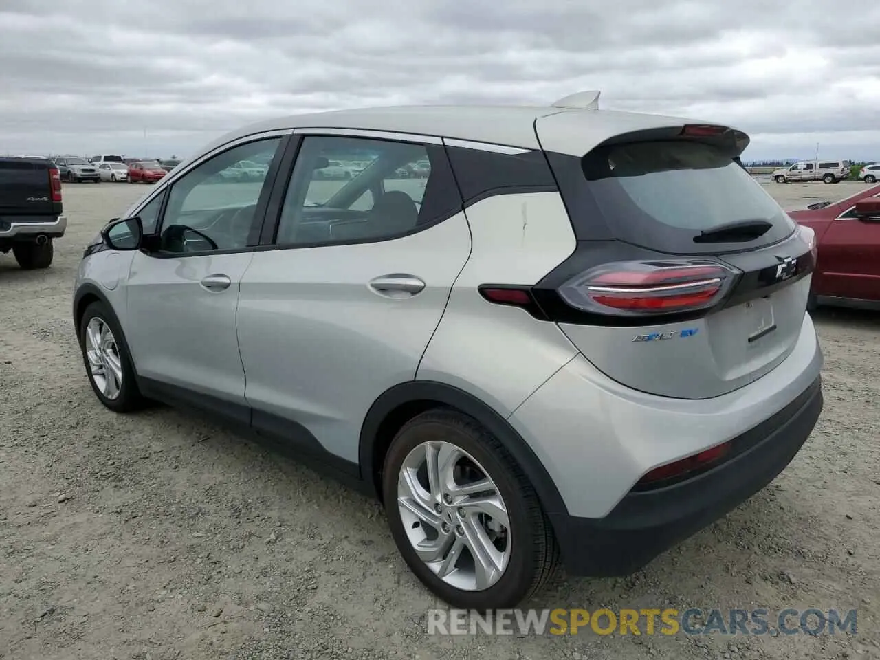 2 Photograph of a damaged car 1G1FW6S03N4124362 CHEVROLET BOLT 2022
