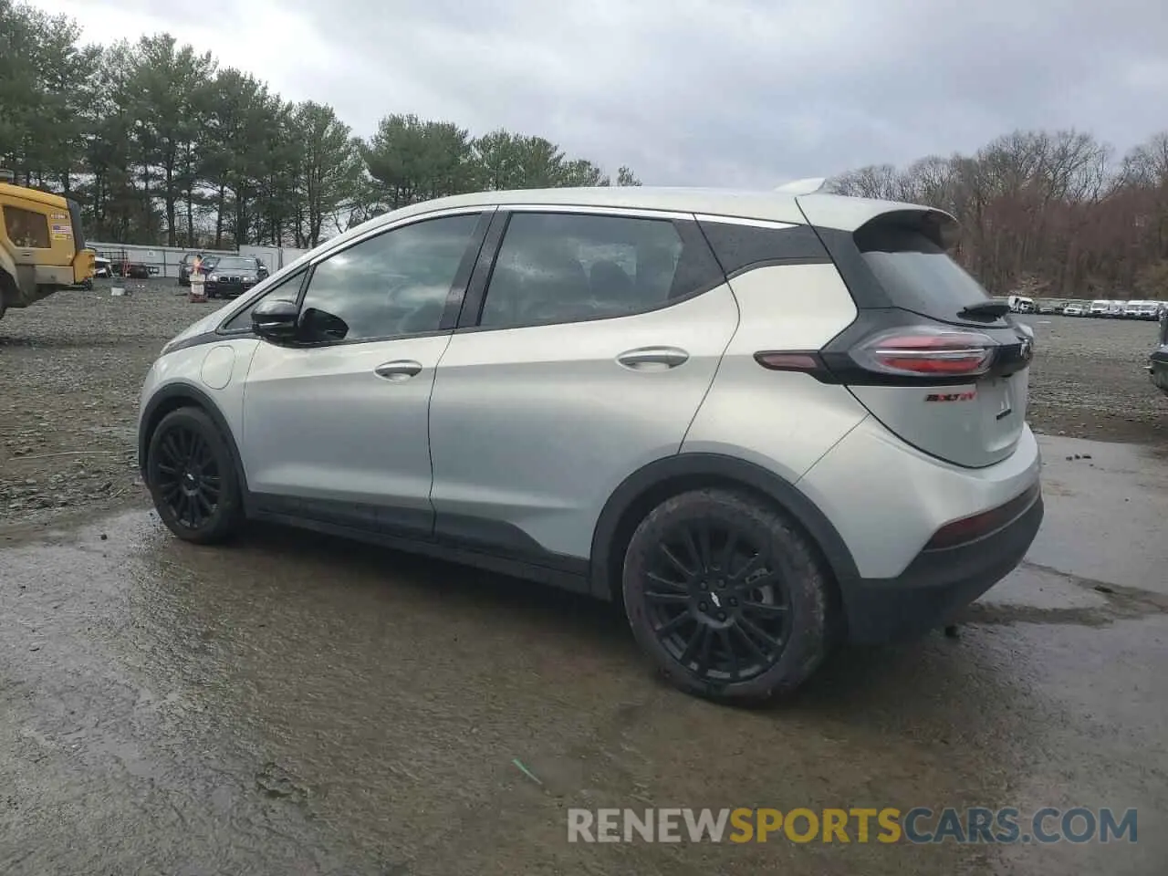 2 Photograph of a damaged car 1G1FX6S0XN4129748 CHEVROLET BOLT 2022