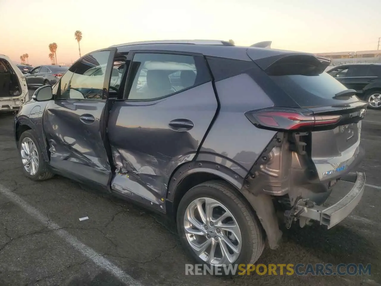 2 Фотография поврежденного автомобиля 1G1FY6S00N4119923 CHEVROLET BOLT 2022