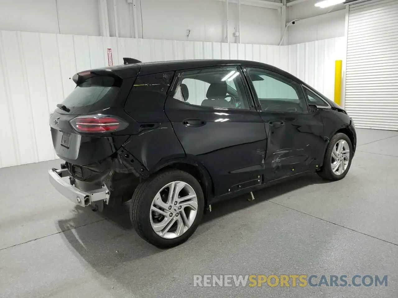 3 Photograph of a damaged car 1G1FW6S06P4178418 CHEVROLET BOLT 2023
