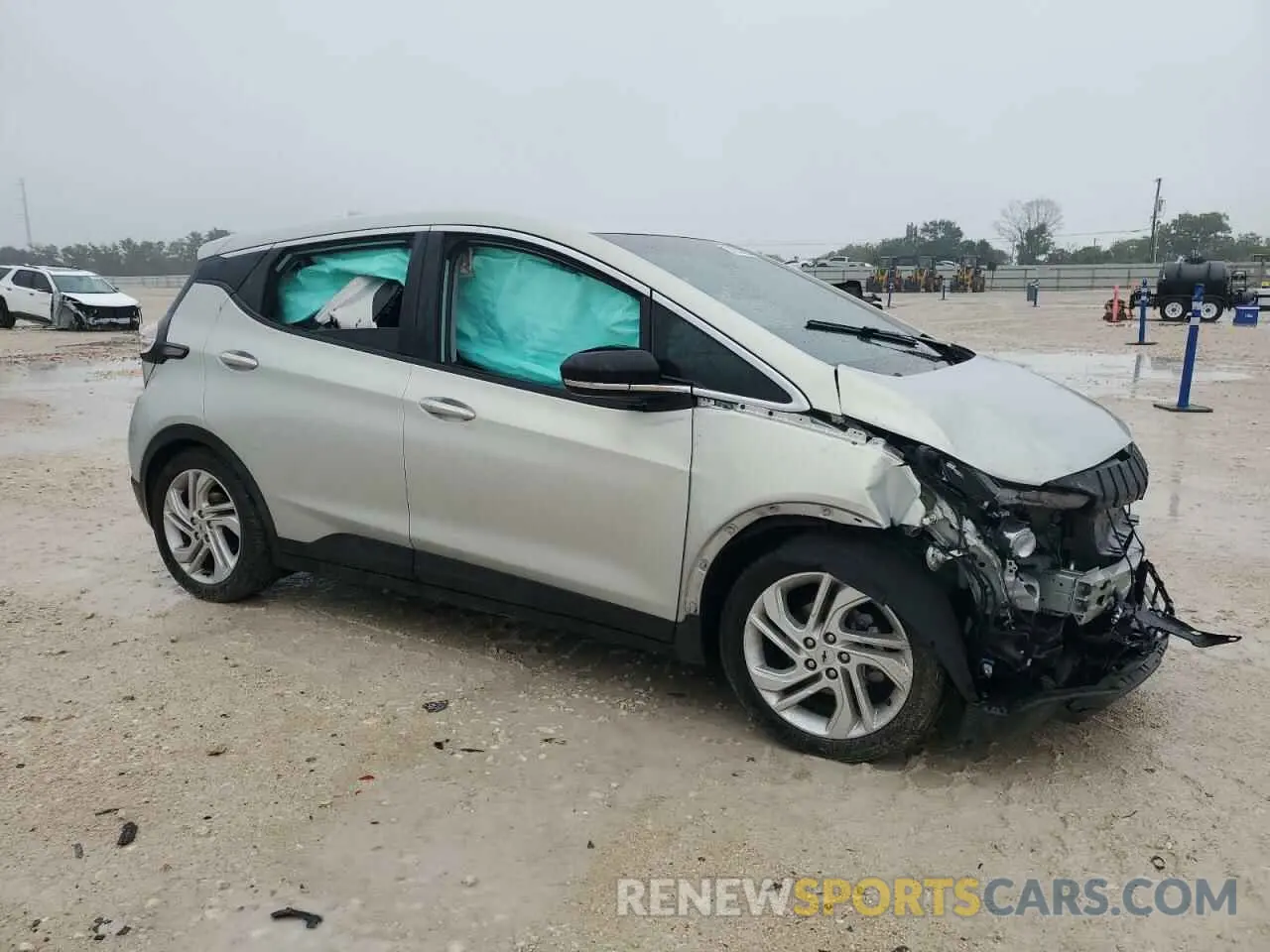 4 Photograph of a damaged car 1G1FW6S07P4149476 CHEVROLET BOLT 2023