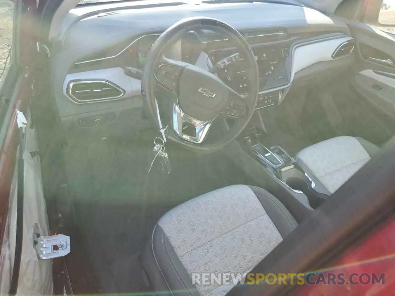 8 Photograph of a damaged car 1G1FZ6S02P4170887 CHEVROLET BOLT 2023