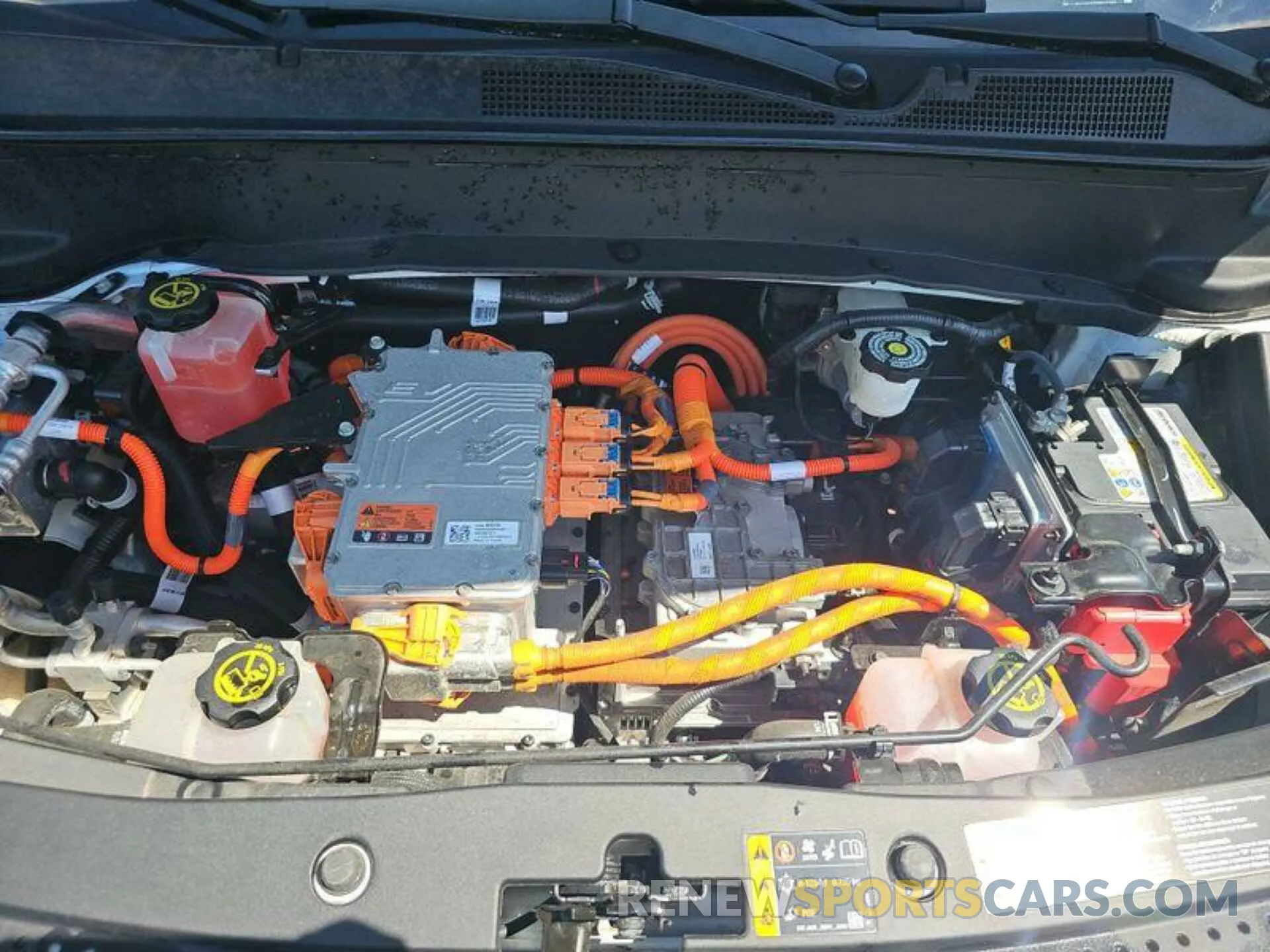 8 Фотография поврежденного автомобиля 1G1FY6S00N4125186 CHEVROLET BOLT EUV 2022