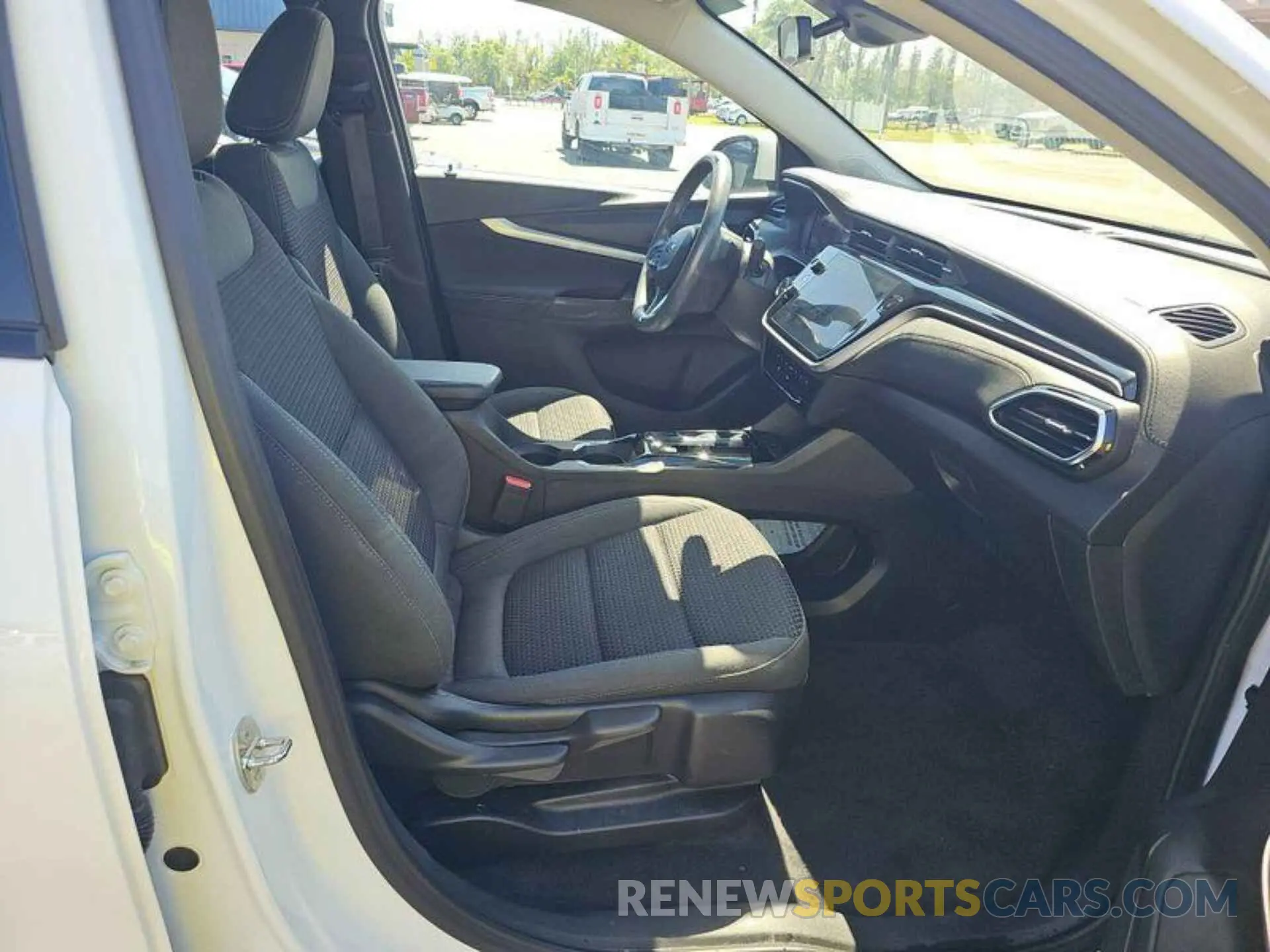 9 Фотография поврежденного автомобиля 1G1FY6S00N4125186 CHEVROLET BOLT EUV 2022