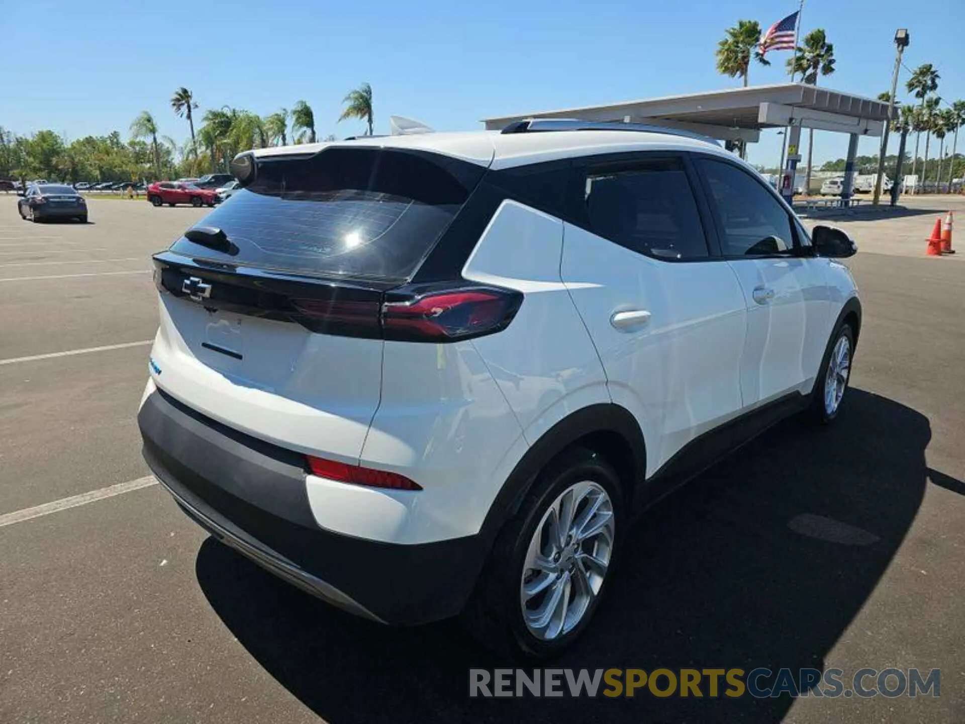4 Фотография поврежденного автомобиля 1G1FY6S05N4125121 CHEVROLET BOLT EUV 2022
