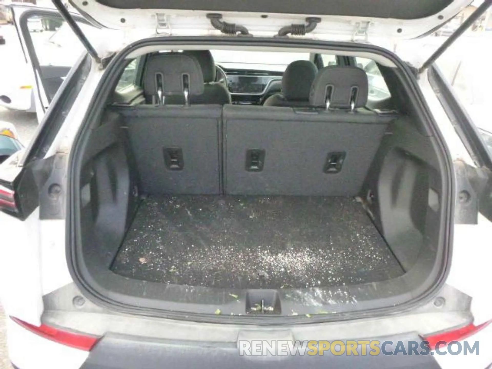 10 Фотография поврежденного автомобиля 1G1FY6S05N4125216 CHEVROLET BOLT EUV 2022