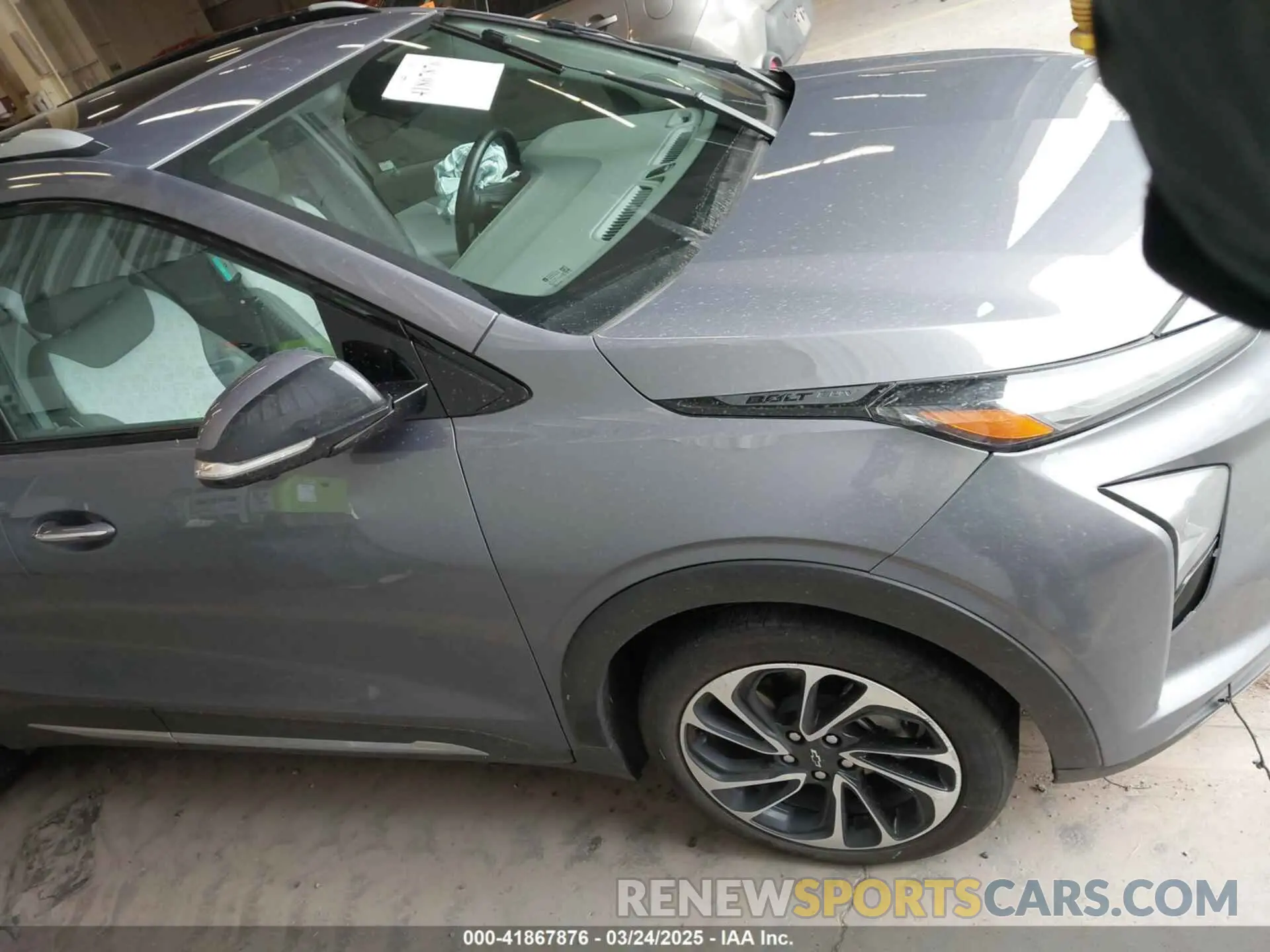12 Photograph of a damaged car 1G1FZ6S00N4124455 CHEVROLET BOLT EUV 2022