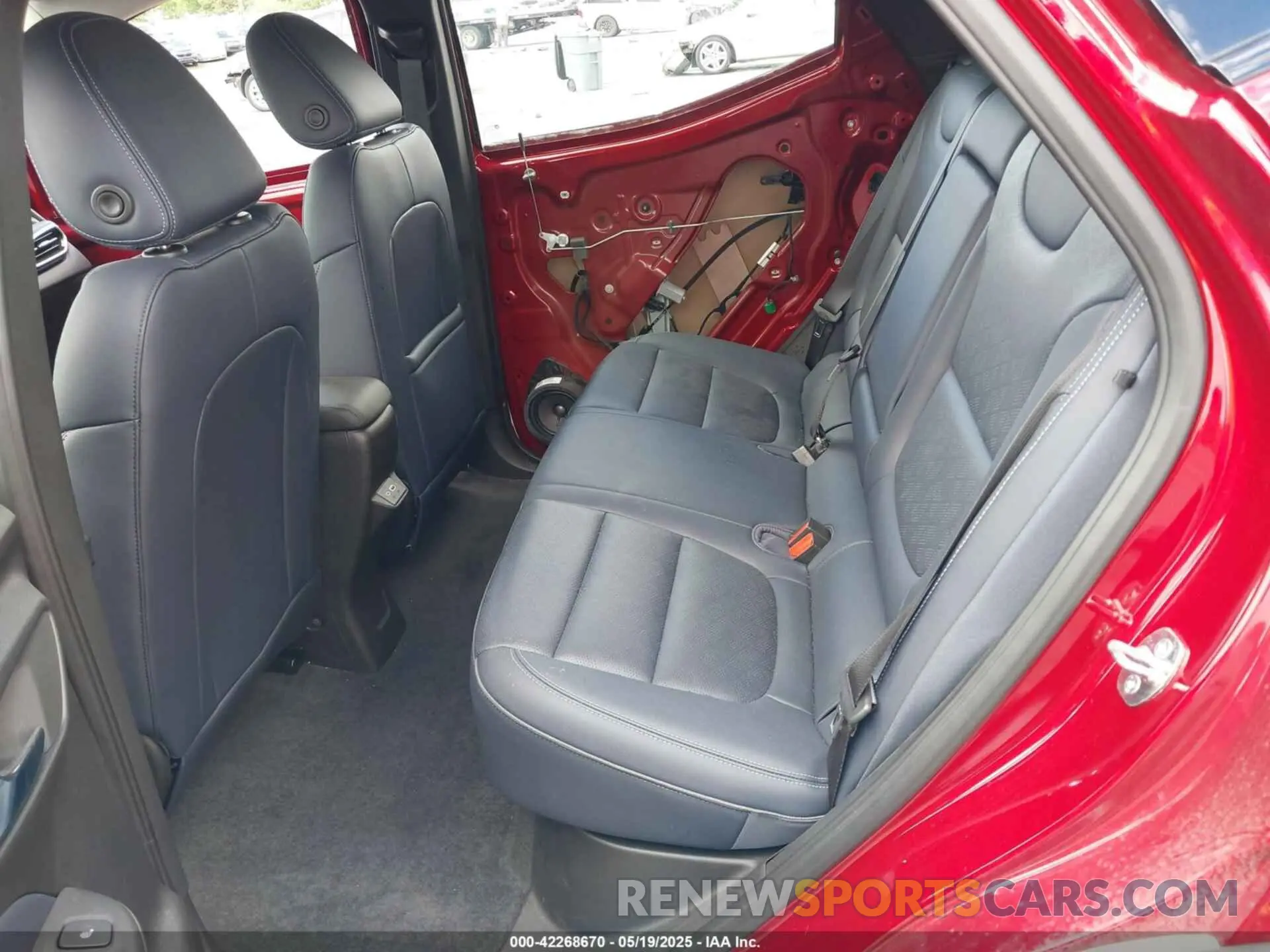 8 Фотография поврежденного автомобиля 1G1FZ6S07N4108592 CHEVROLET BOLT EUV 2022