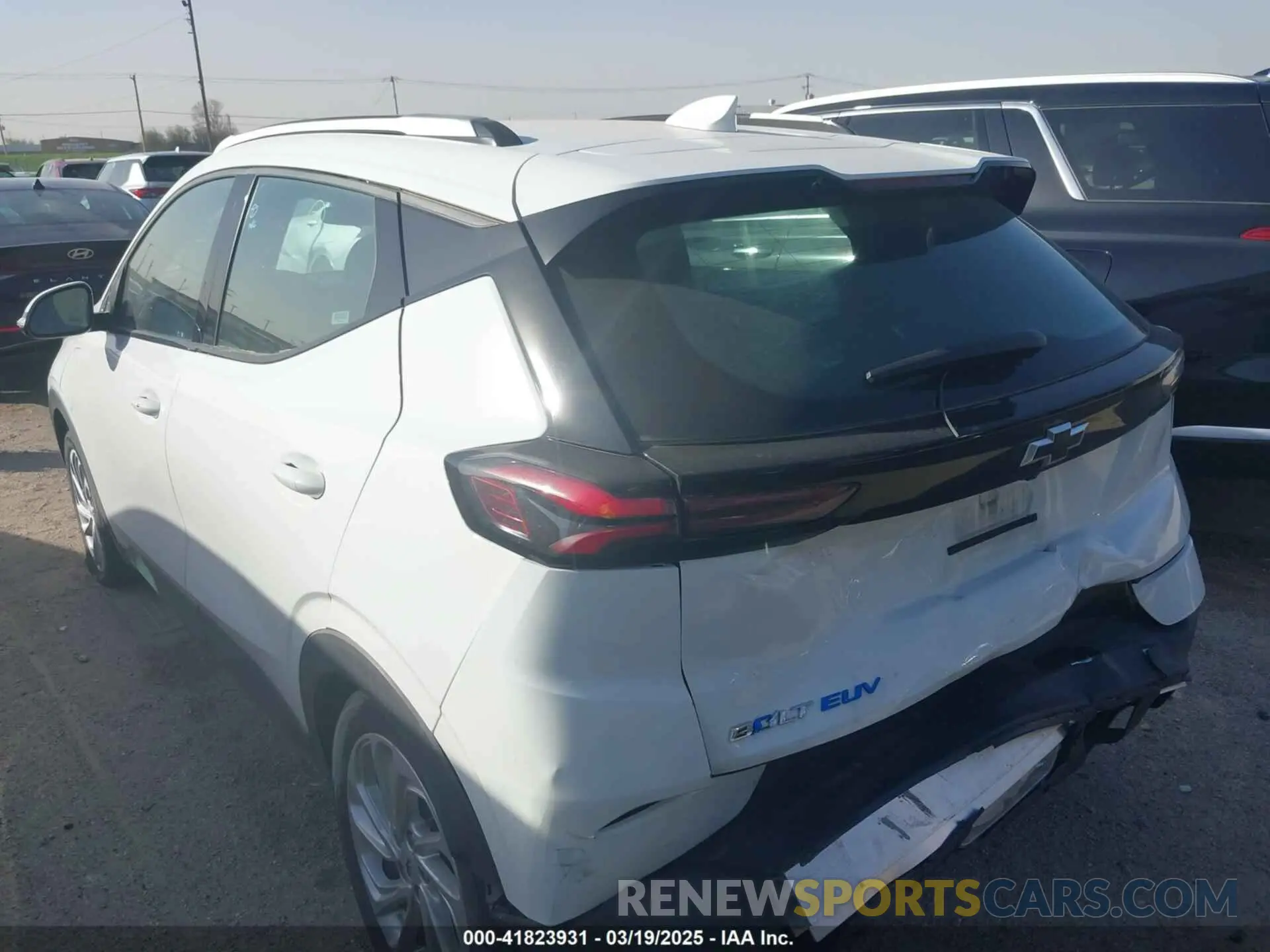 3 Photograph of a damaged car 1G1FY6S00P4153749 CHEVROLET BOLT EUV 2023