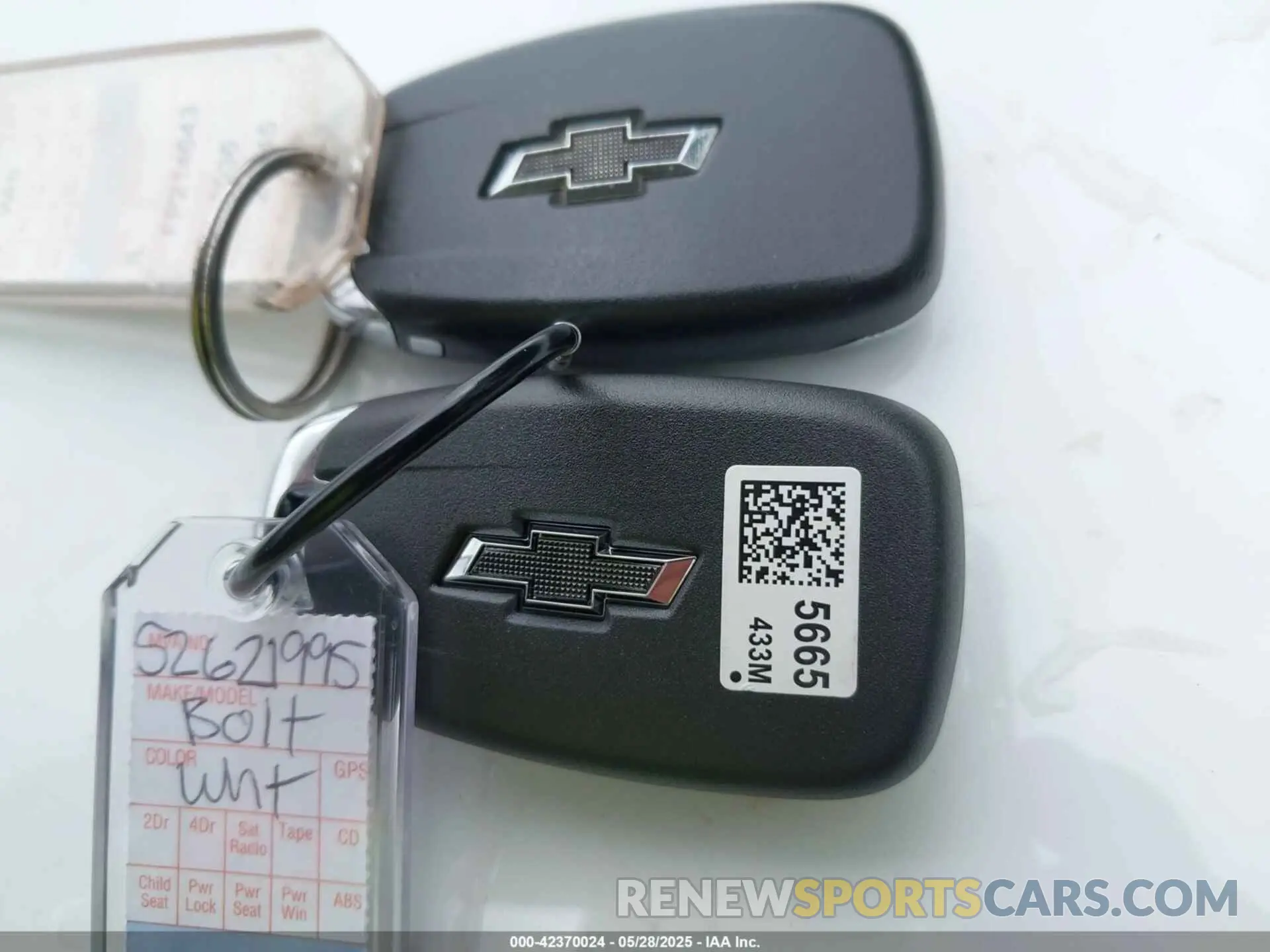 11 Photograph of a damaged car 1G1FY6S00P4155565 CHEVROLET BOLT EUV 2023