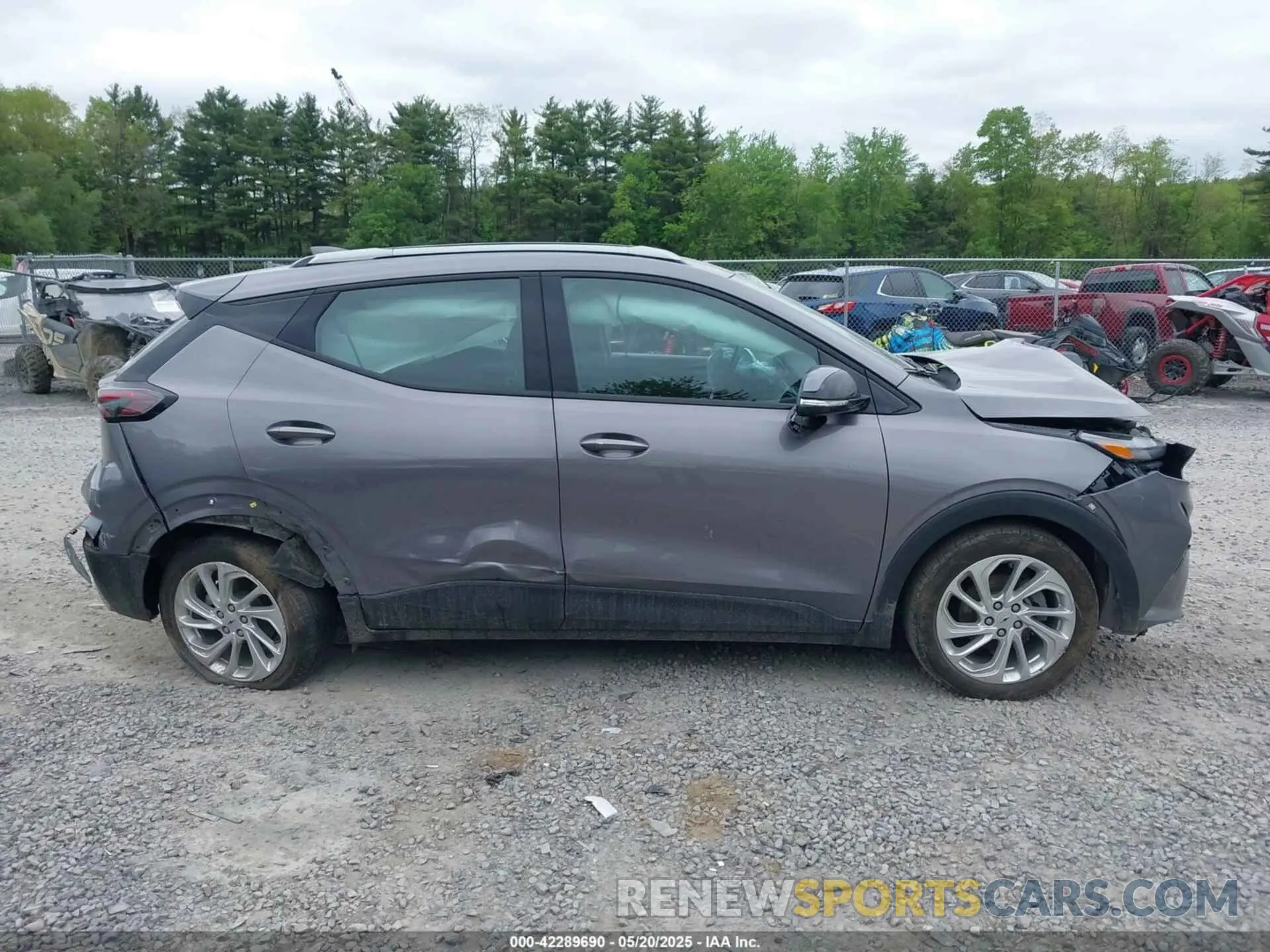 13 Photograph of a damaged car 1G1FY6S03P4159187 CHEVROLET BOLT EUV 2023