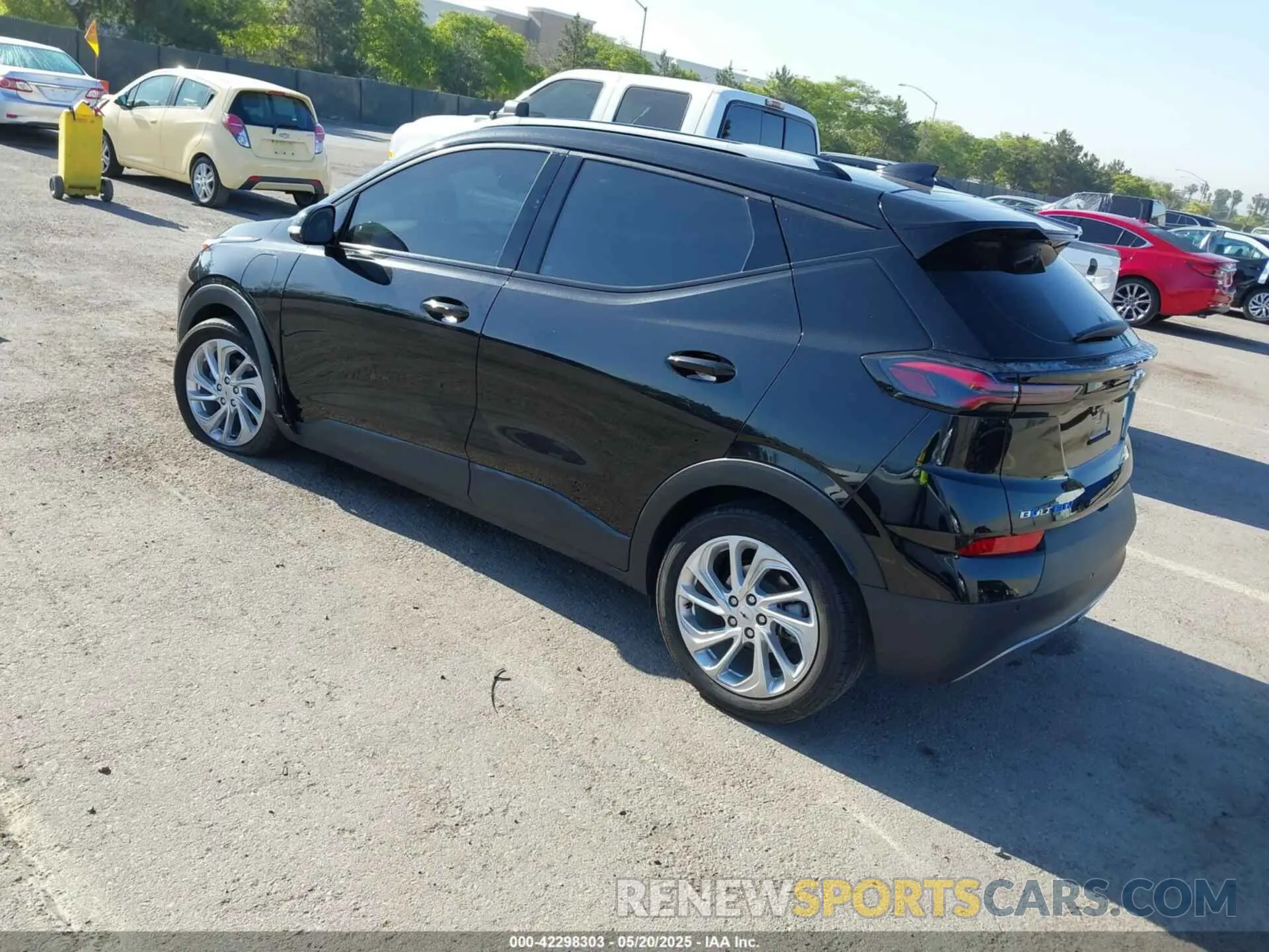 3 Фотография поврежденного автомобиля 1G1FY6S04P4126733 CHEVROLET BOLT EUV 2023