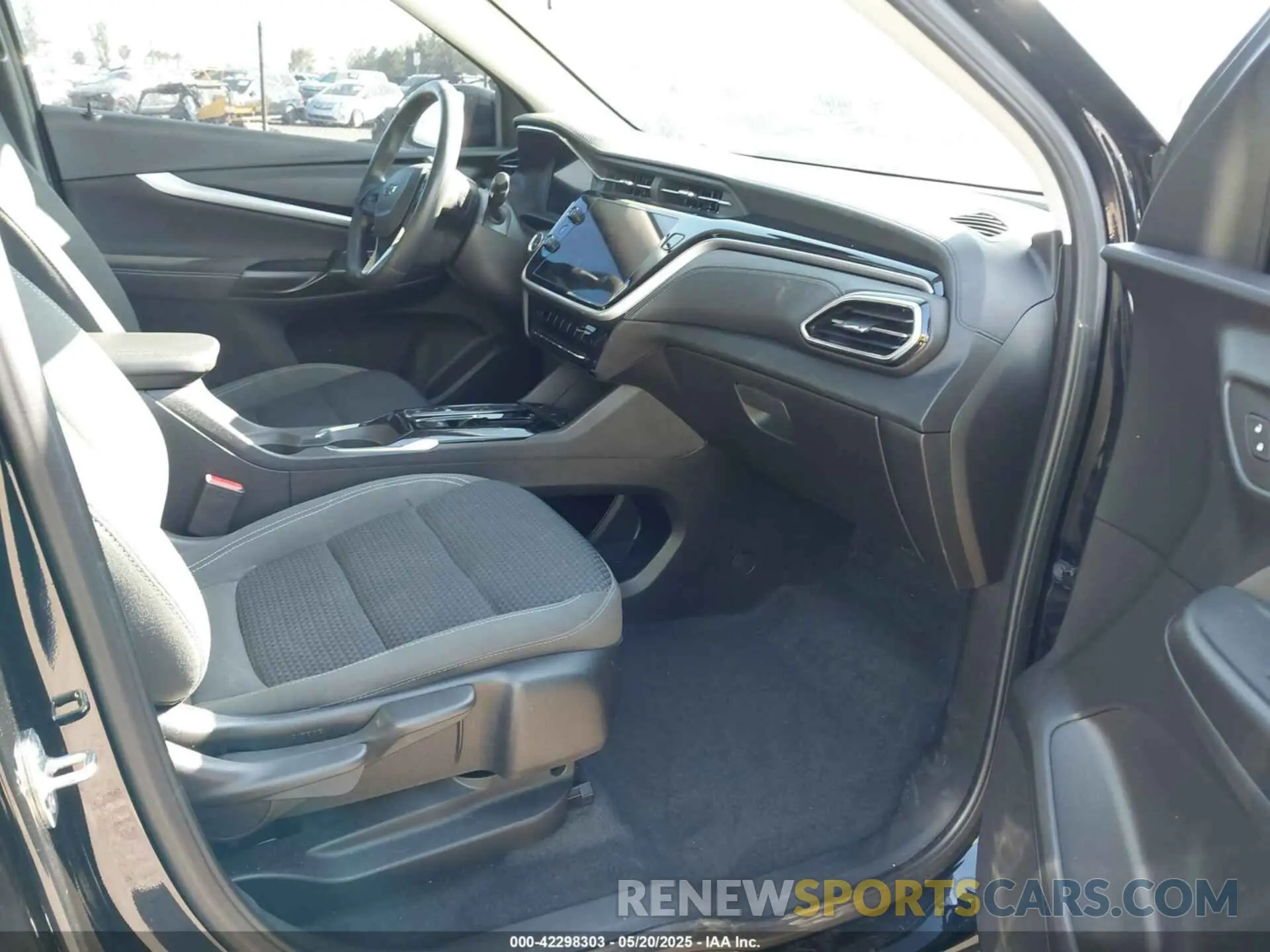 5 Фотография поврежденного автомобиля 1G1FY6S04P4126733 CHEVROLET BOLT EUV 2023