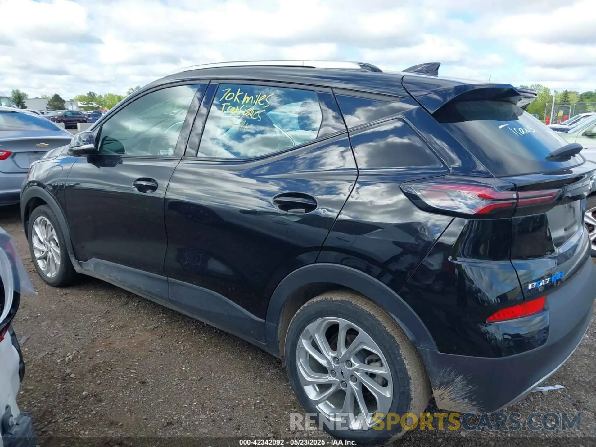 14 Photograph of a damaged car 1G1FY6S04P4182087 CHEVROLET BOLT EUV 2023