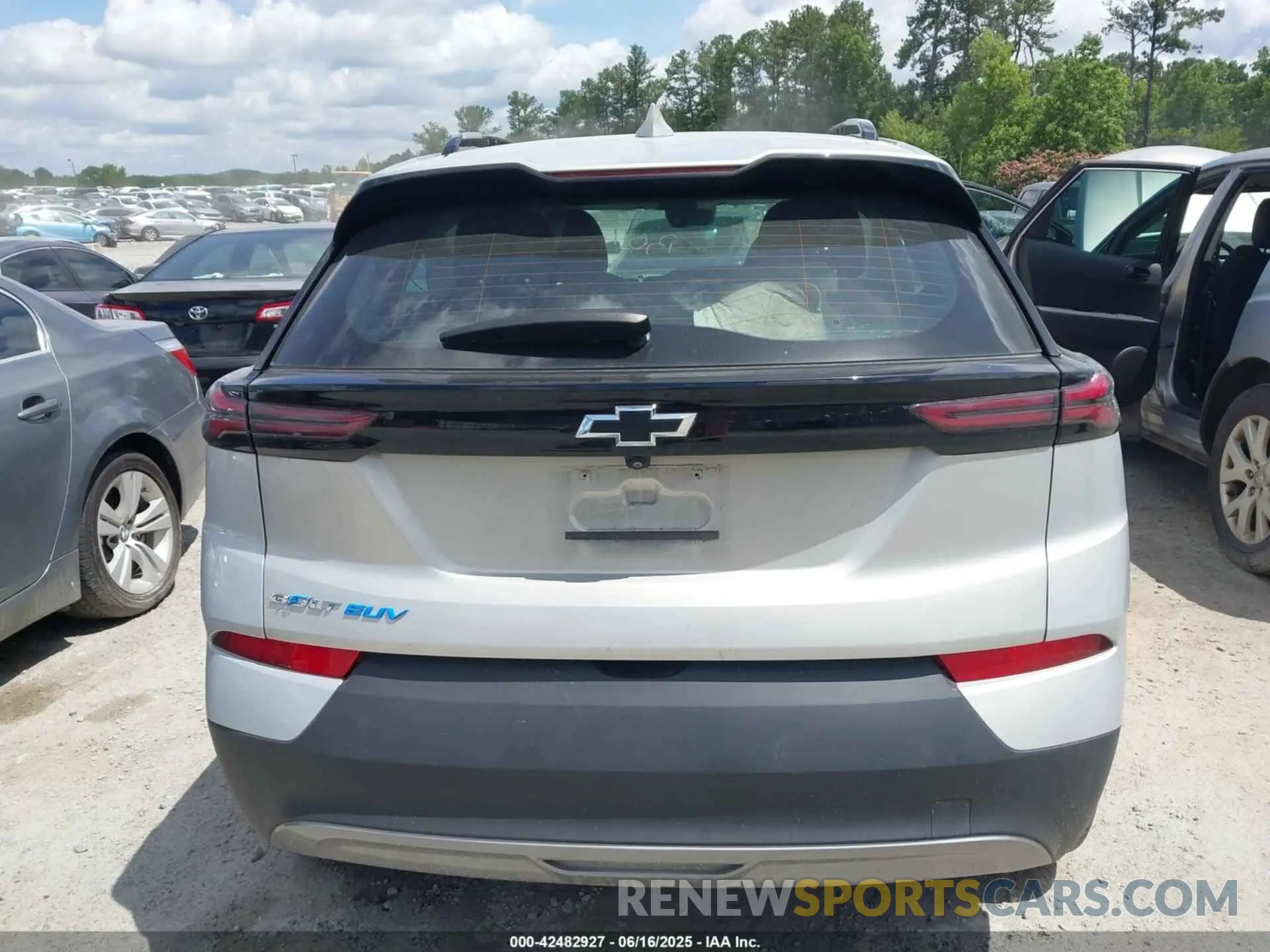 16 Фотография поврежденного автомобиля 1G1FY6S05P4149339 CHEVROLET BOLT EUV 2023