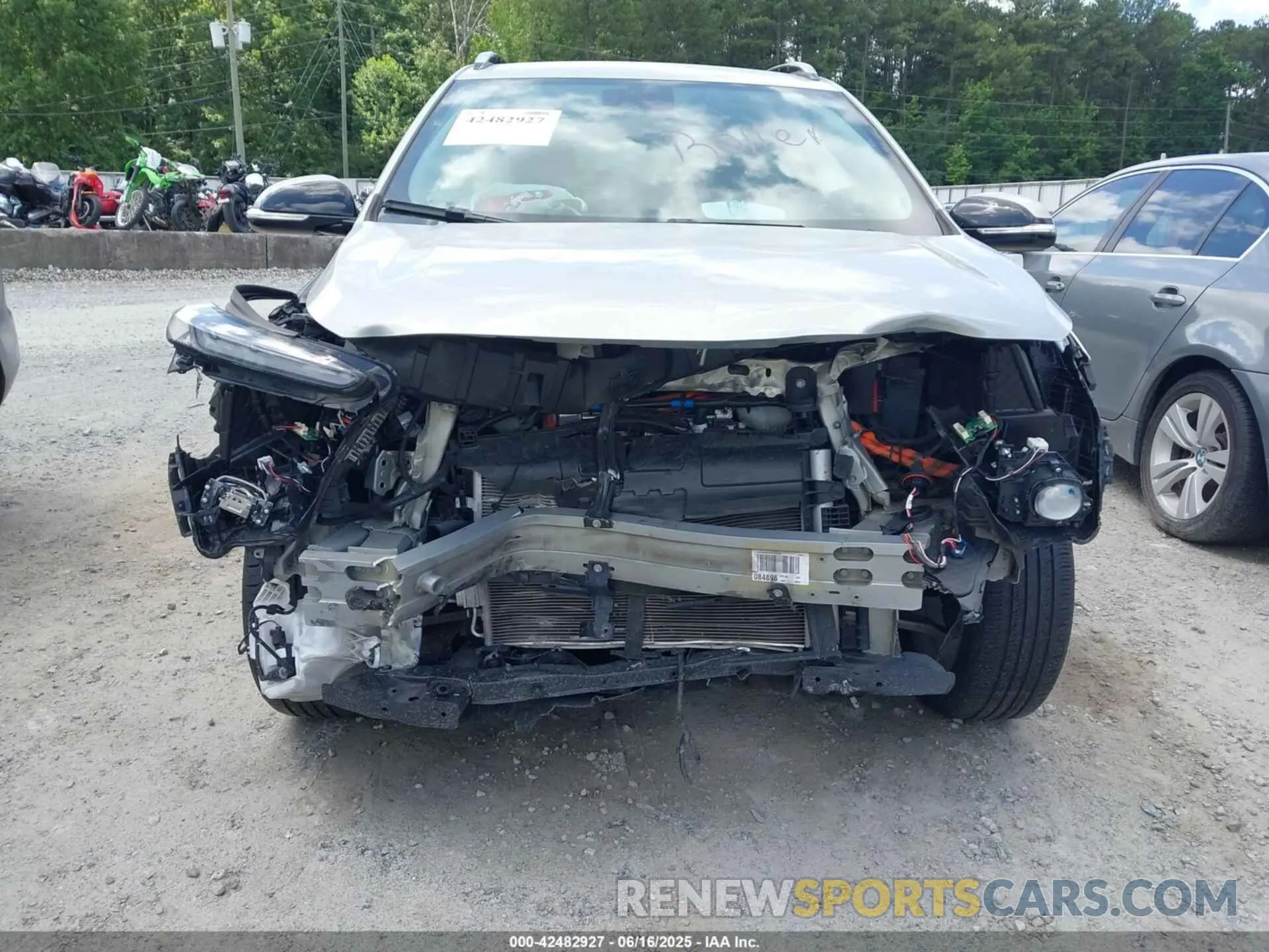 19 Фотография поврежденного автомобиля 1G1FY6S05P4149339 CHEVROLET BOLT EUV 2023