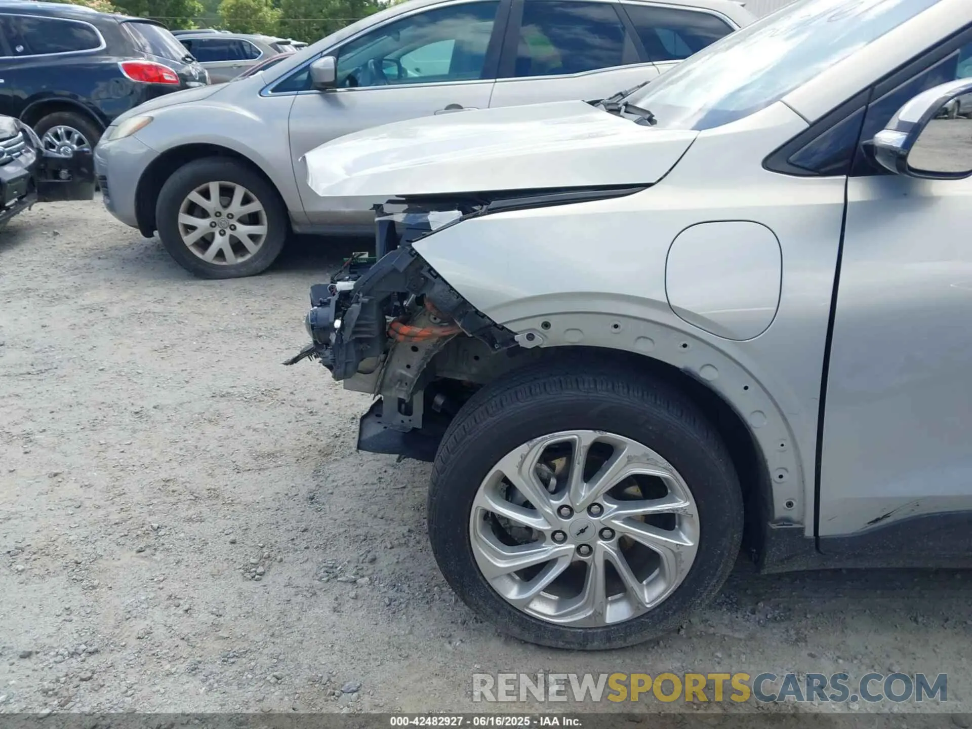 6 Фотография поврежденного автомобиля 1G1FY6S05P4149339 CHEVROLET BOLT EUV 2023