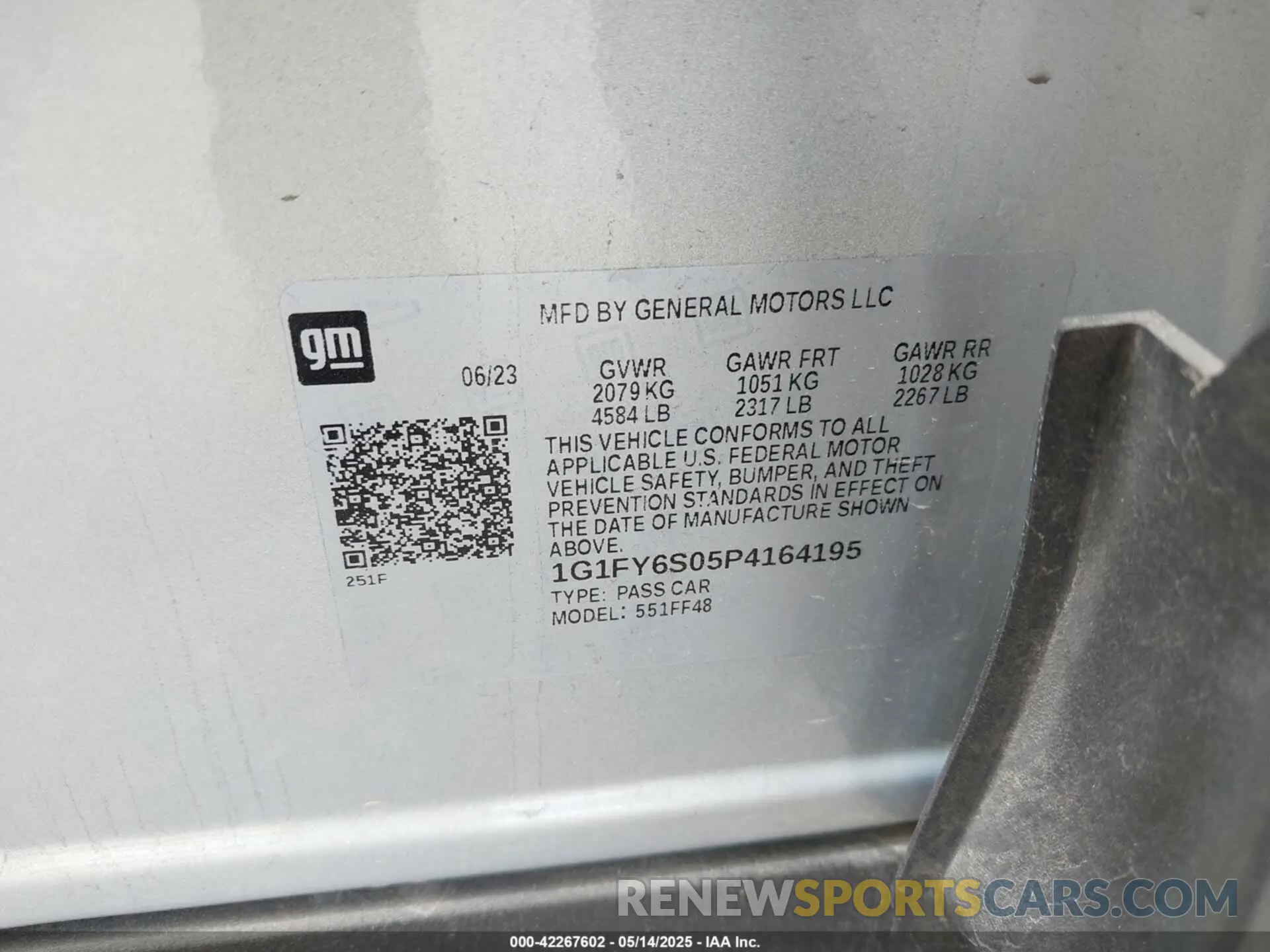 9 Photograph of a damaged car 1G1FY6S05P4164195 CHEVROLET BOLT EUV 2023
