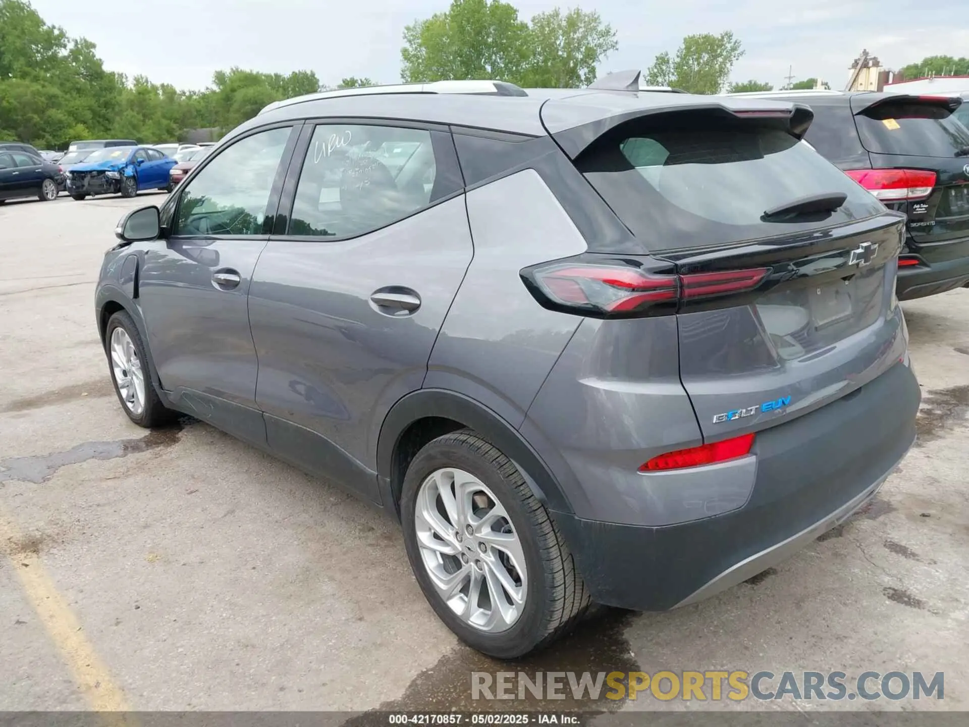 3 Photograph of a damaged car 1G1FY6S06P4146014 CHEVROLET BOLT EUV 2023