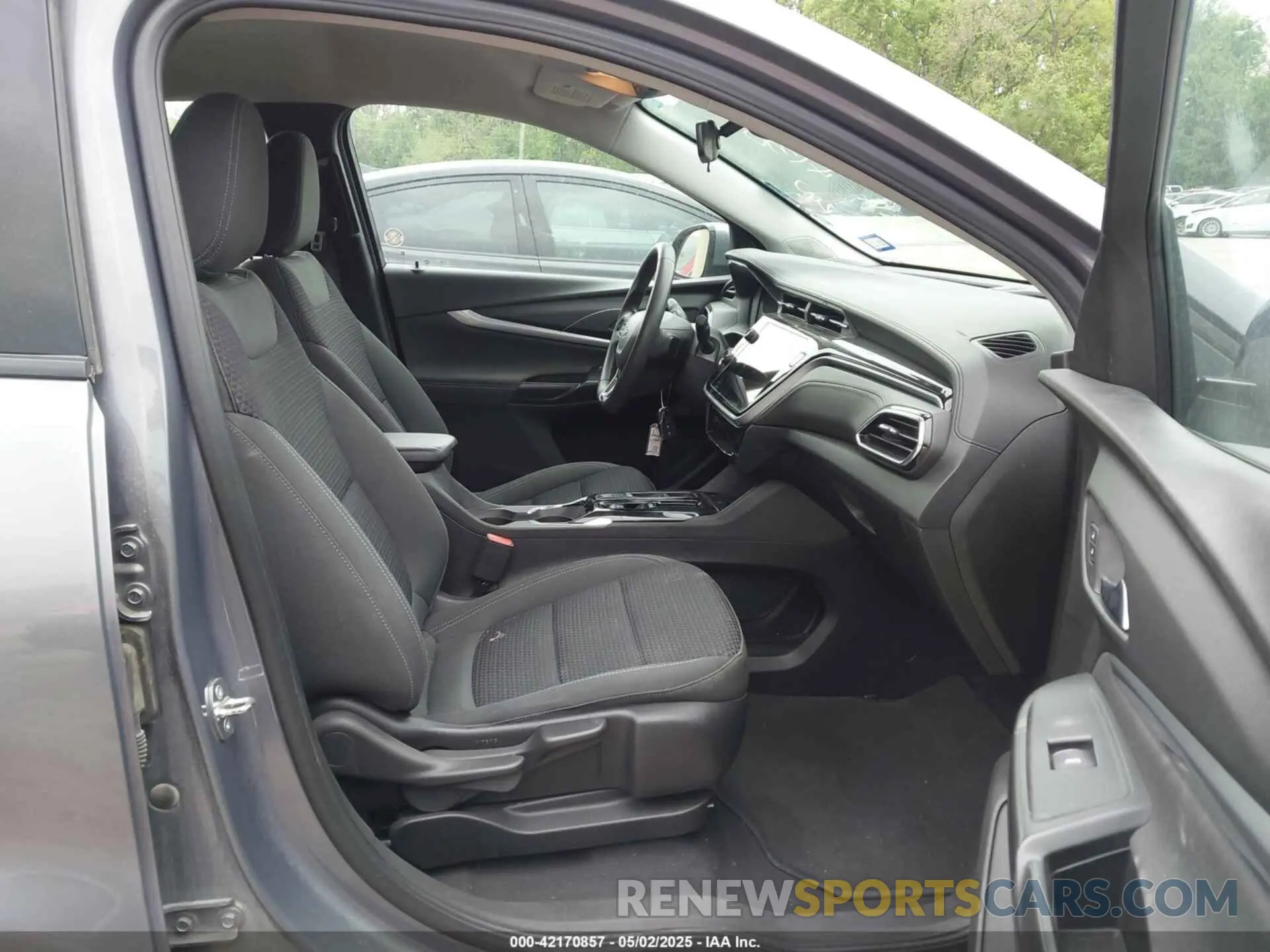 5 Photograph of a damaged car 1G1FY6S06P4146014 CHEVROLET BOLT EUV 2023