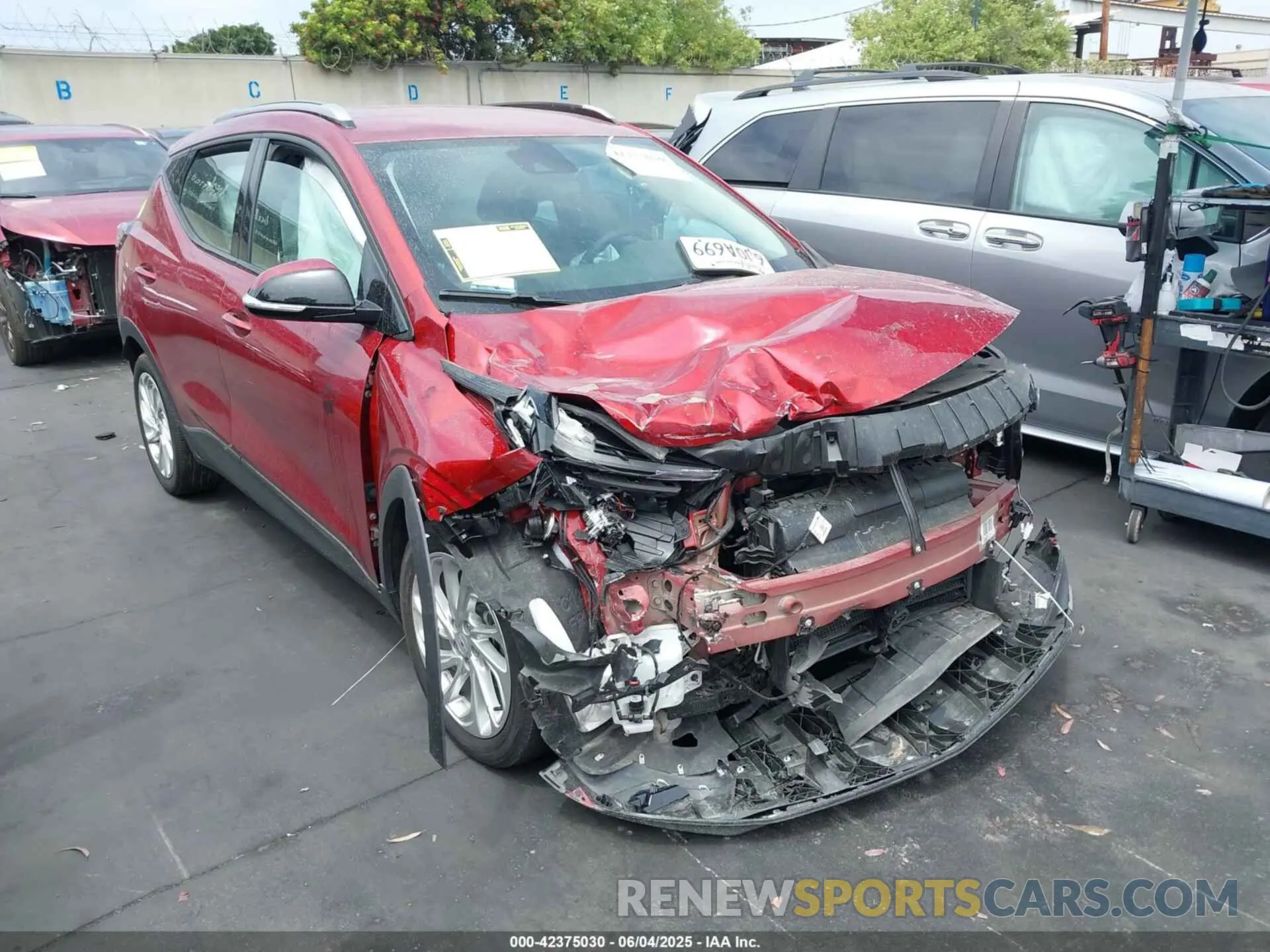 1 Фотография поврежденного автомобиля 1G1FY6S06P4194368 CHEVROLET BOLT EUV 2023