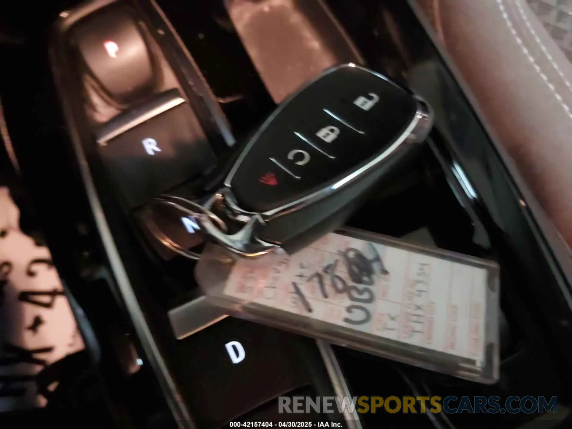 11 Фотография поврежденного автомобиля 1G1FY6S07P4178101 CHEVROLET BOLT EUV 2023