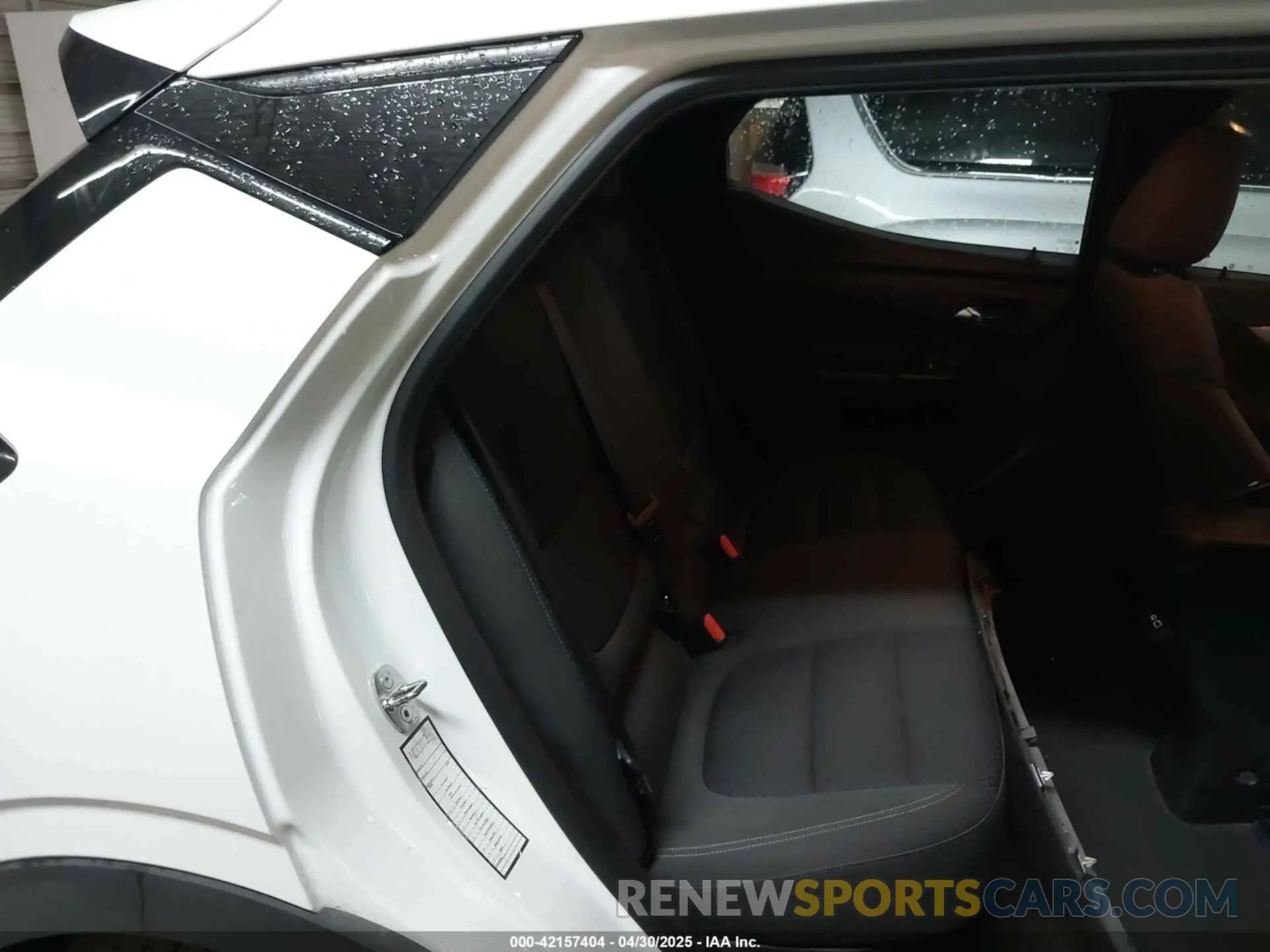 8 Фотография поврежденного автомобиля 1G1FY6S07P4178101 CHEVROLET BOLT EUV 2023