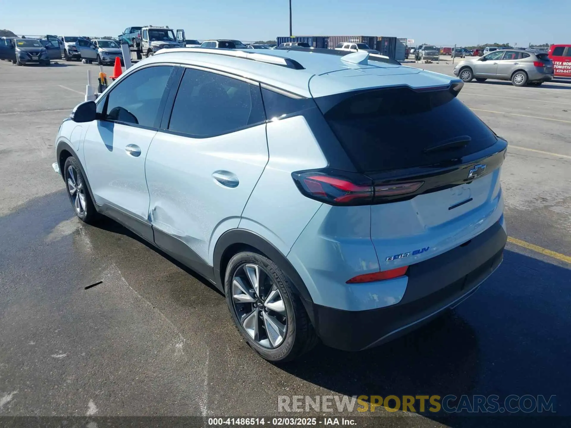 3 Фотография поврежденного автомобиля 1G1FY6S08P4131319 CHEVROLET BOLT EUV 2023