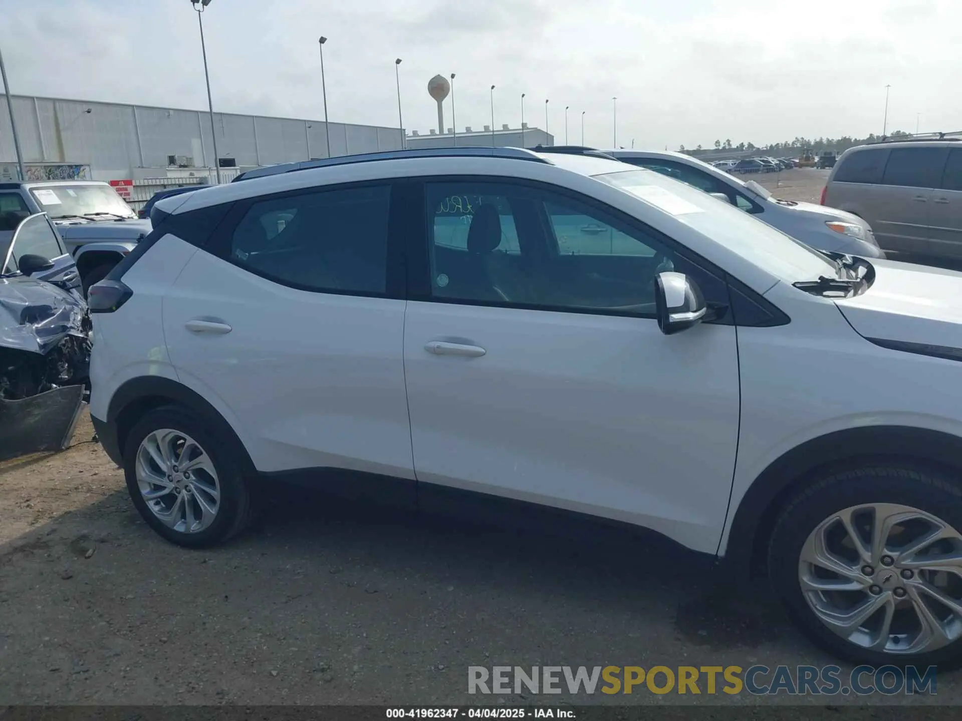 13 Photograph of a damaged car 1G1FY6S08P4146306 CHEVROLET BOLT EUV 2023