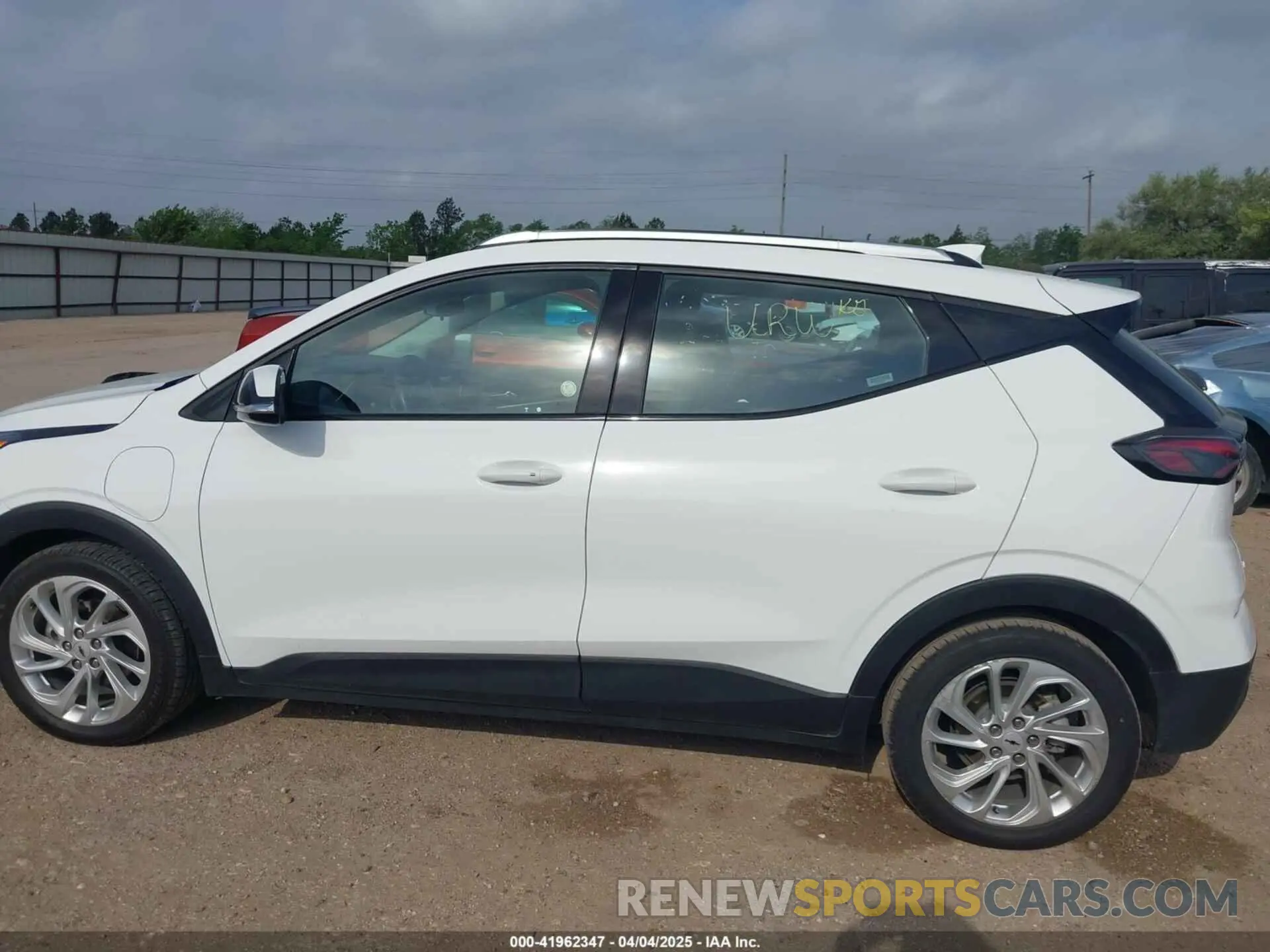 14 Photograph of a damaged car 1G1FY6S08P4146306 CHEVROLET BOLT EUV 2023