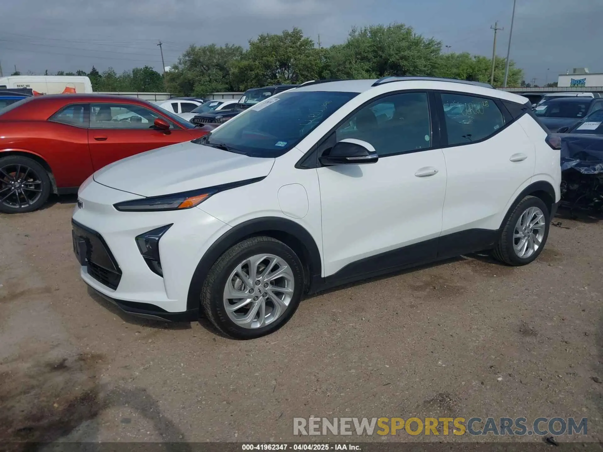 2 Photograph of a damaged car 1G1FY6S08P4146306 CHEVROLET BOLT EUV 2023